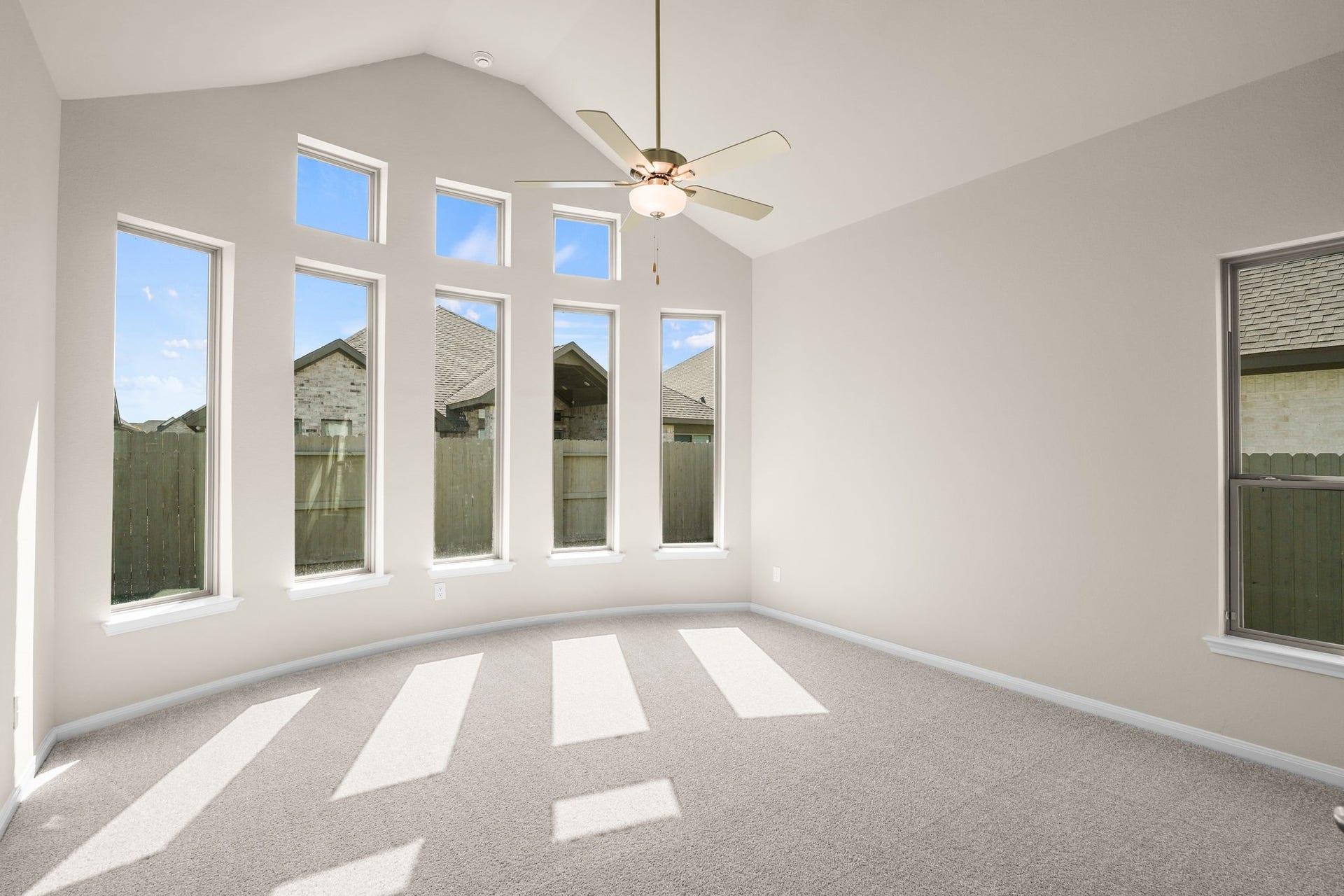 2322 Gleaming Pear Drive, Manvel, TX 77578