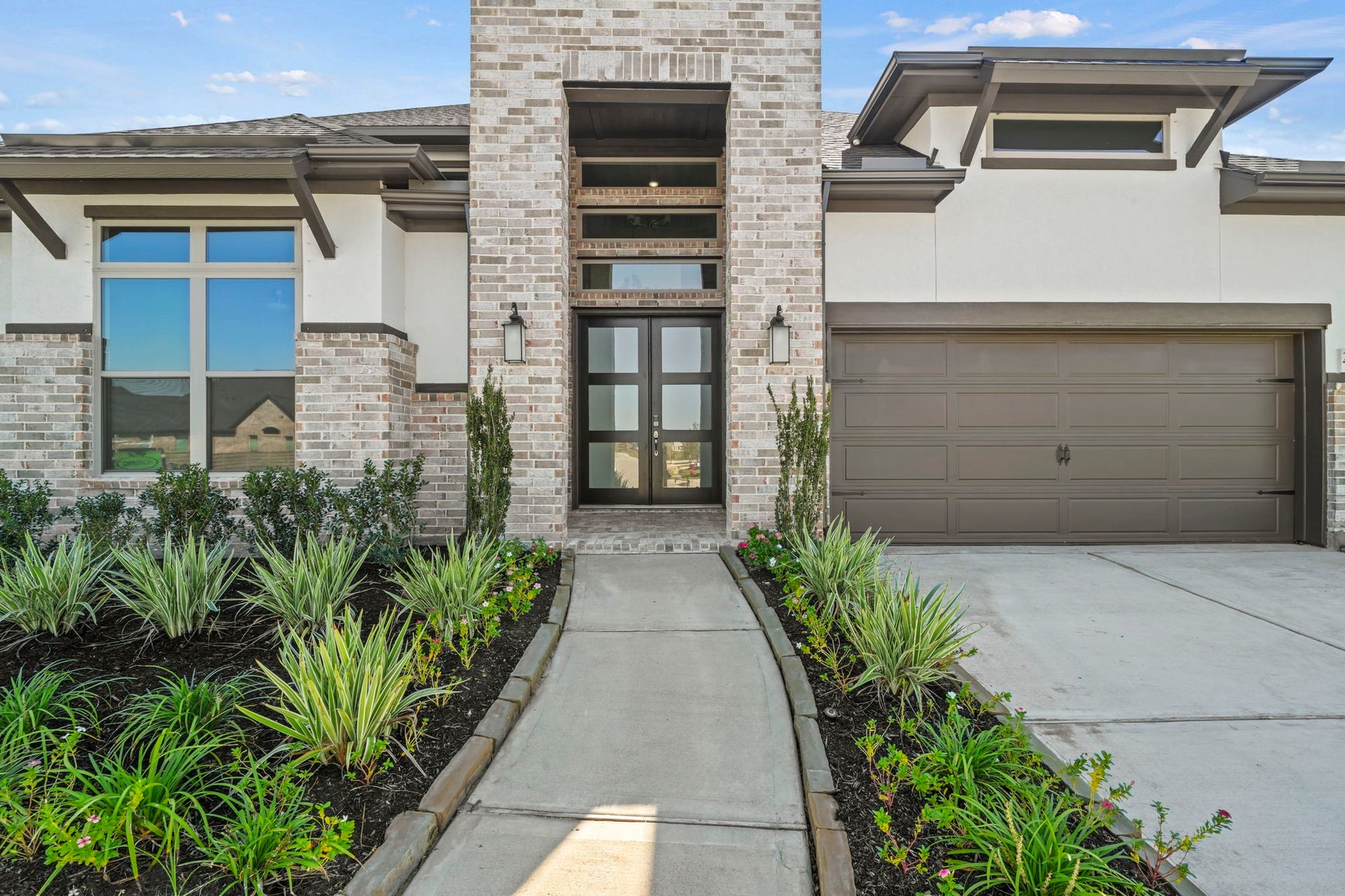 2322 Gleaming Pear Drive, Manvel, TX 77578