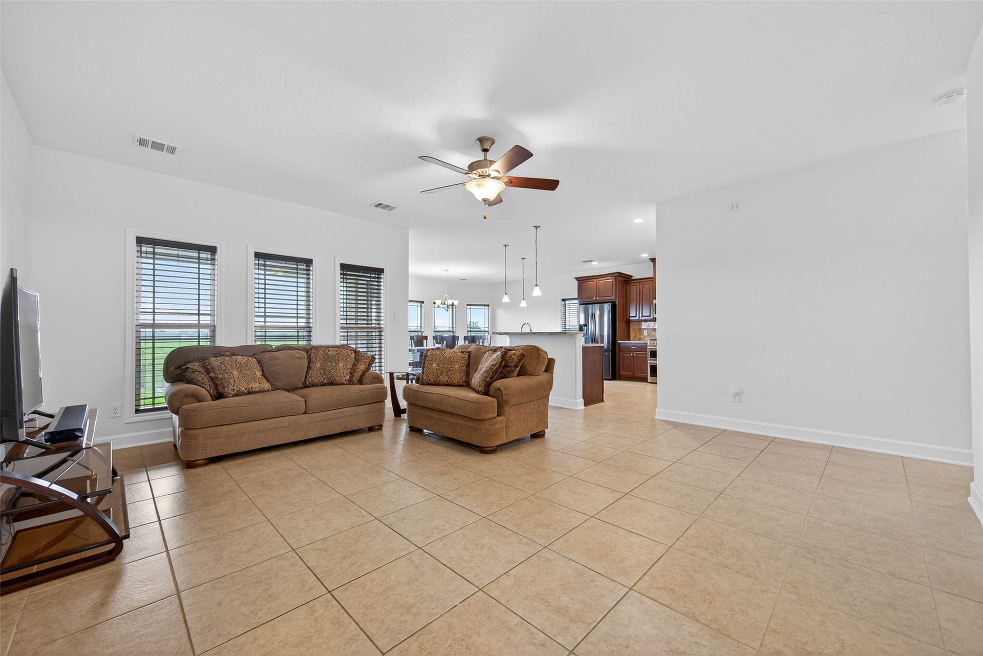 Hosting gatherings and entertaining here will be a breeze