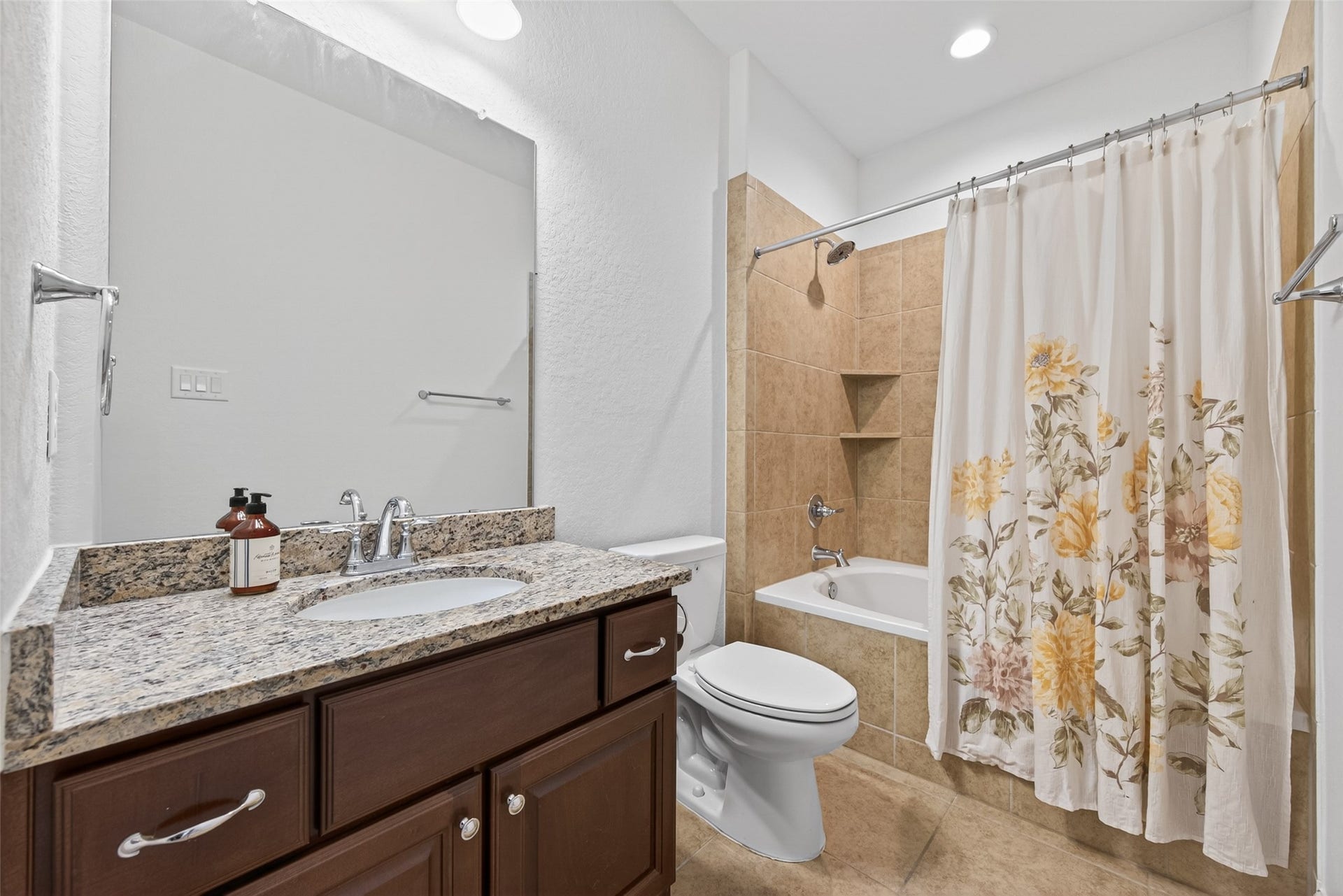 2nd Full Bathroom with large tub & shower