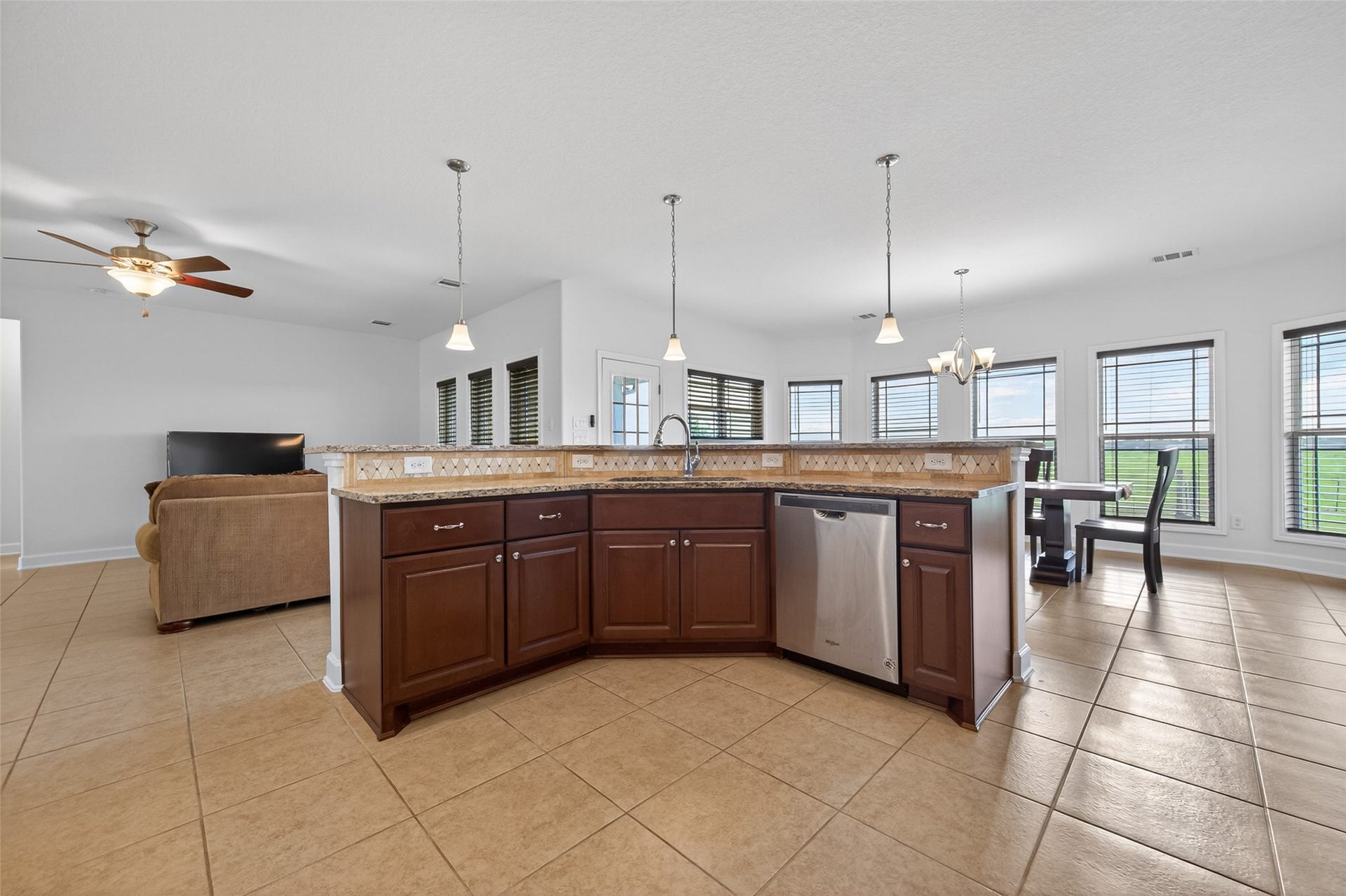 Kitchen Island with Sink & Dishwasher