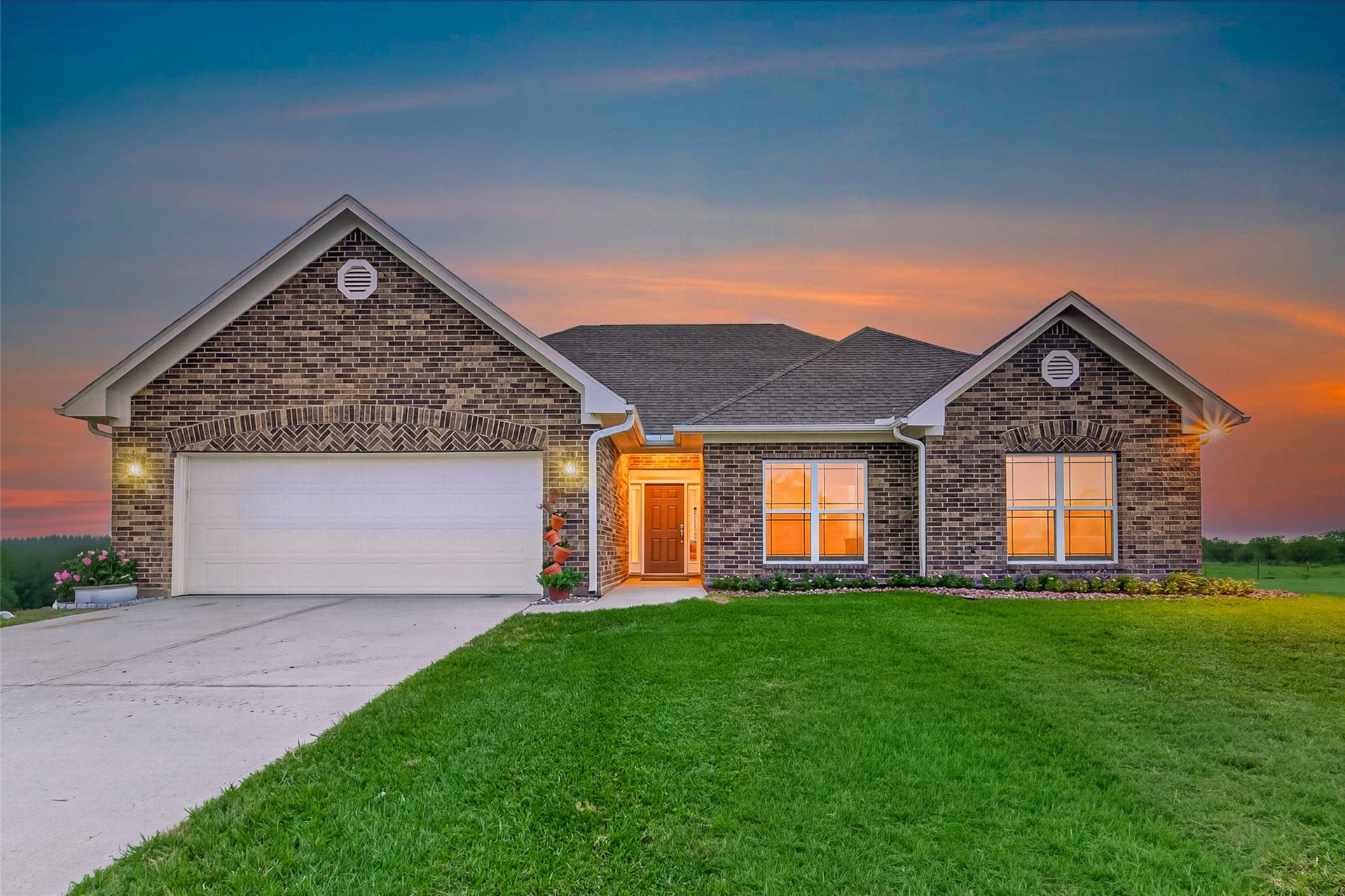 Welcome Home! Single story, all brick custom home built in 2020 sits on over 19 acres, offering the rare combination of modern comfort and wide open opportunity! 
virtually enhanced