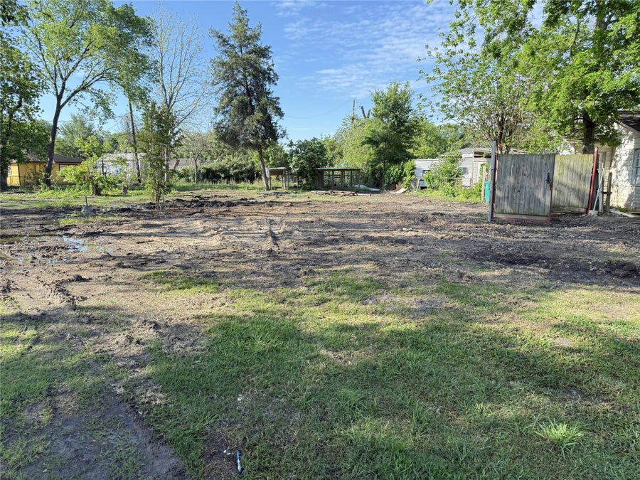 Property photo for 1616 Red Bluff Court, Pasadena, TX