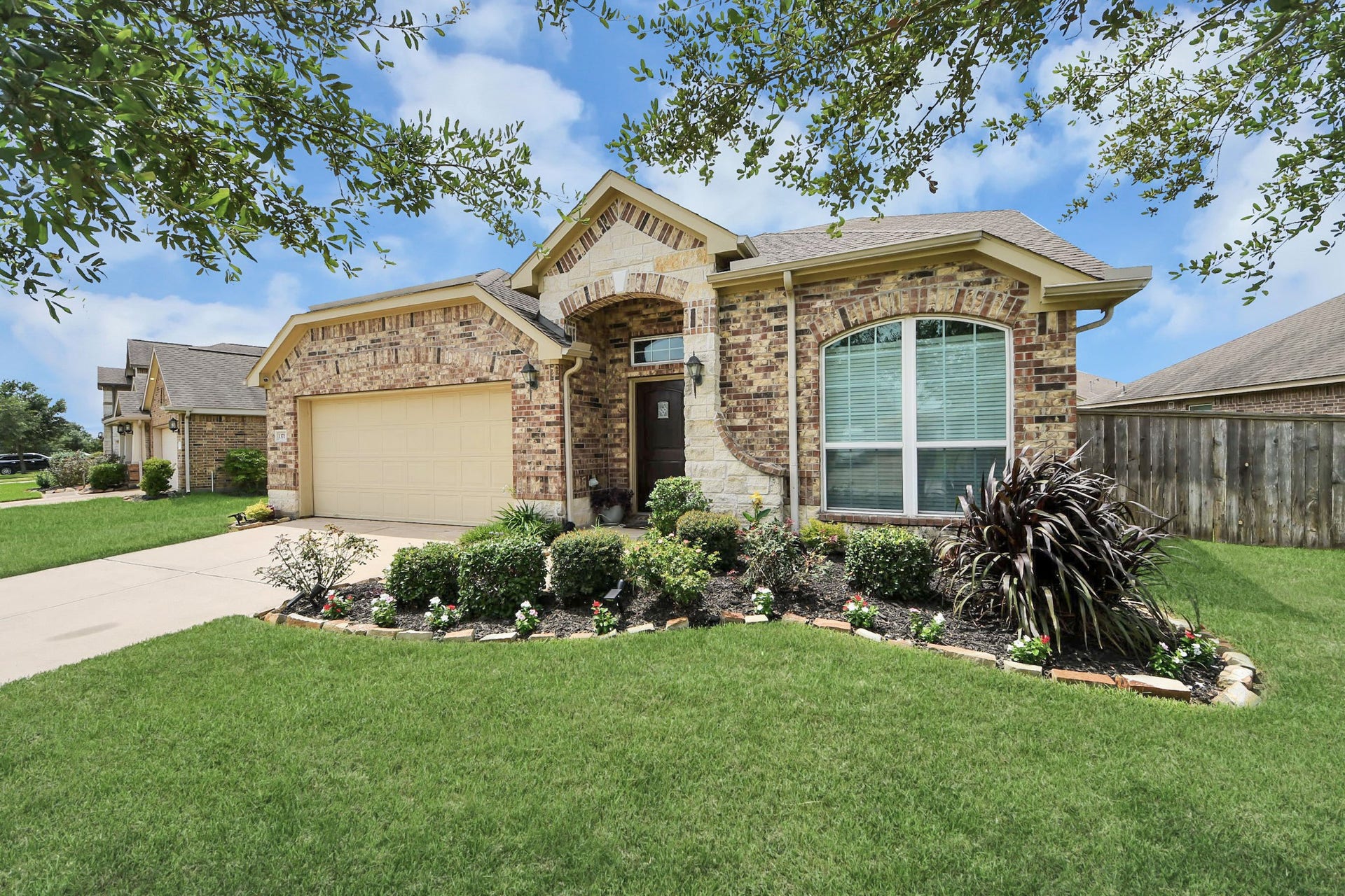 13715 Madera Bend Lane, Rosharon, TX 77583 13715 Madera Bend Lane, Rosharon, TX 77583
