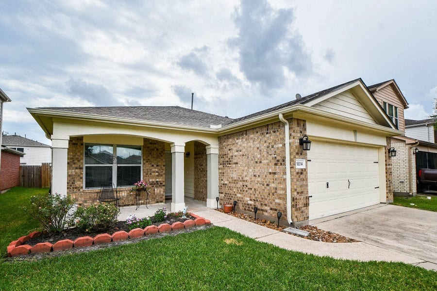 Property photo for 18314 Valiant Brook Court, Humble, TX