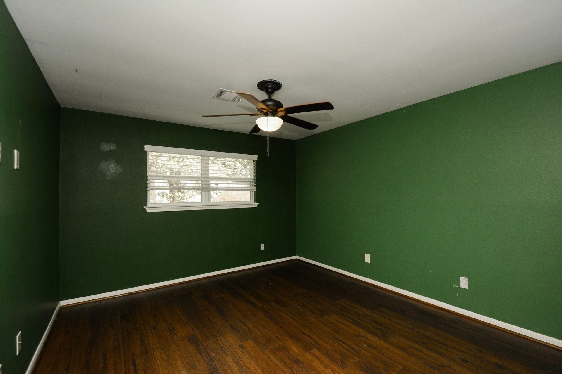 3207 Laurel Point Court, Houston, TX 77339 Third bedroom