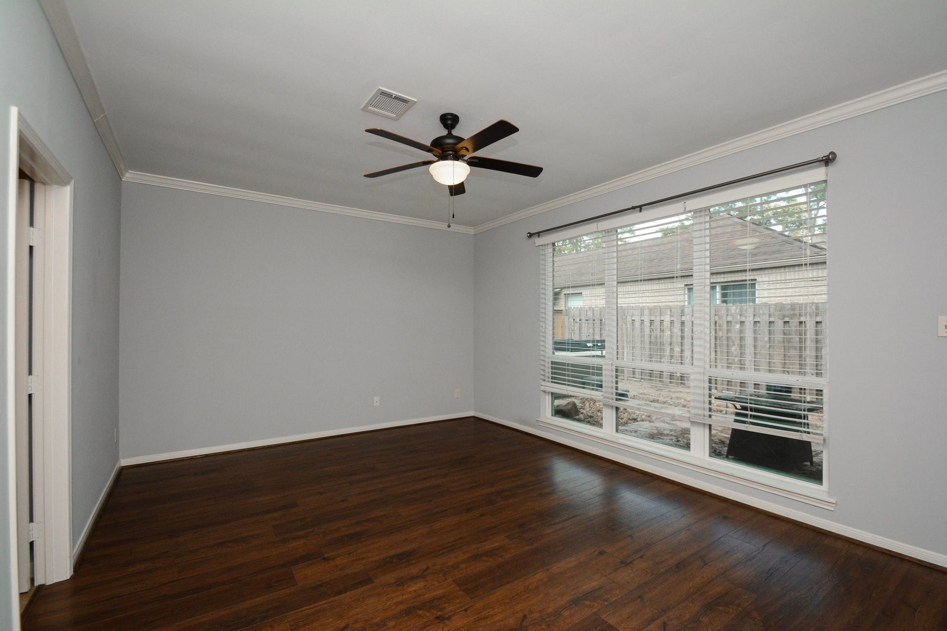 3207 Laurel Point Court, Houston, TX 77339 Primary bedroom