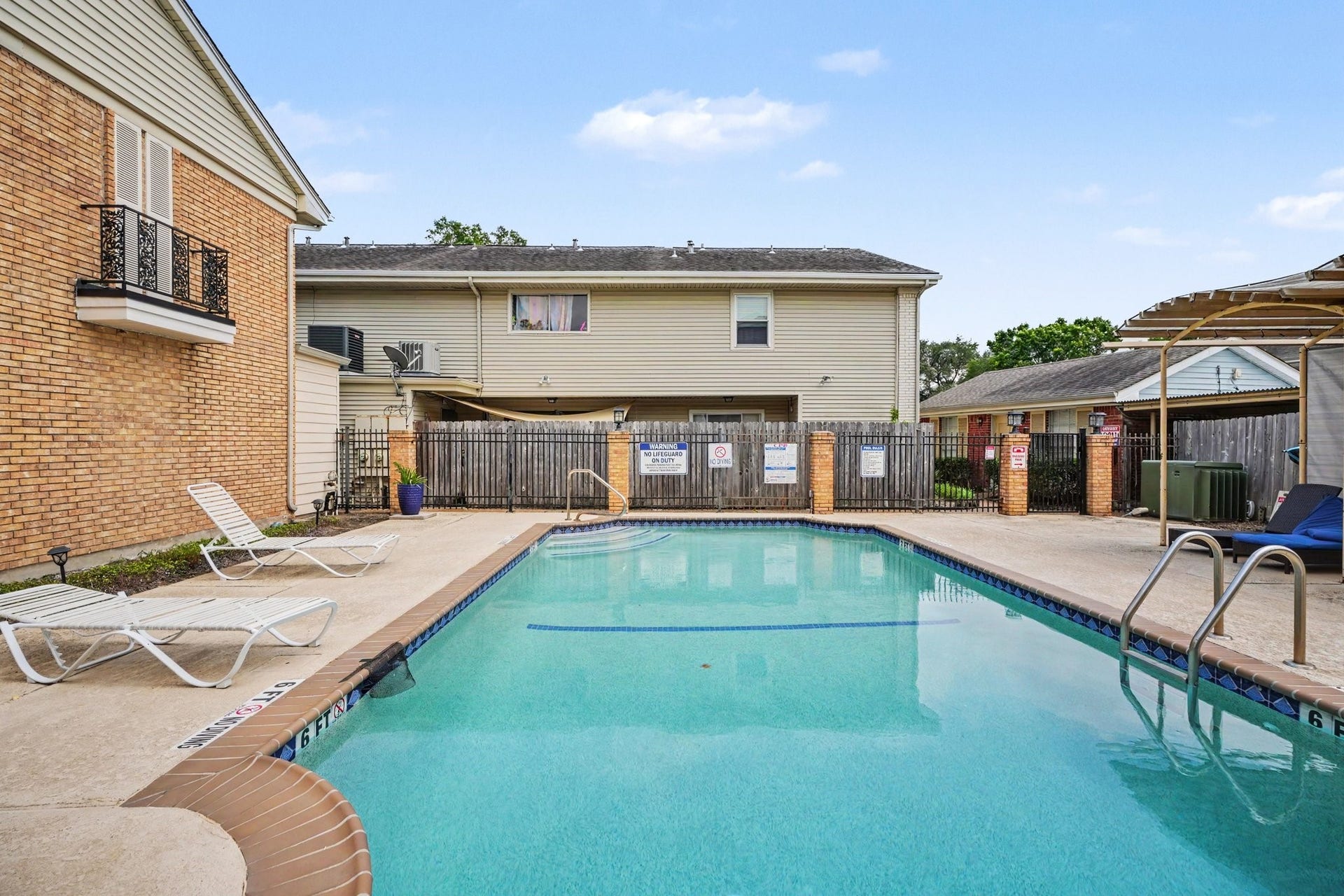 18206 Heritage Lane, #8206, Nassau Bay, TX 77058 Pool is just a few units down