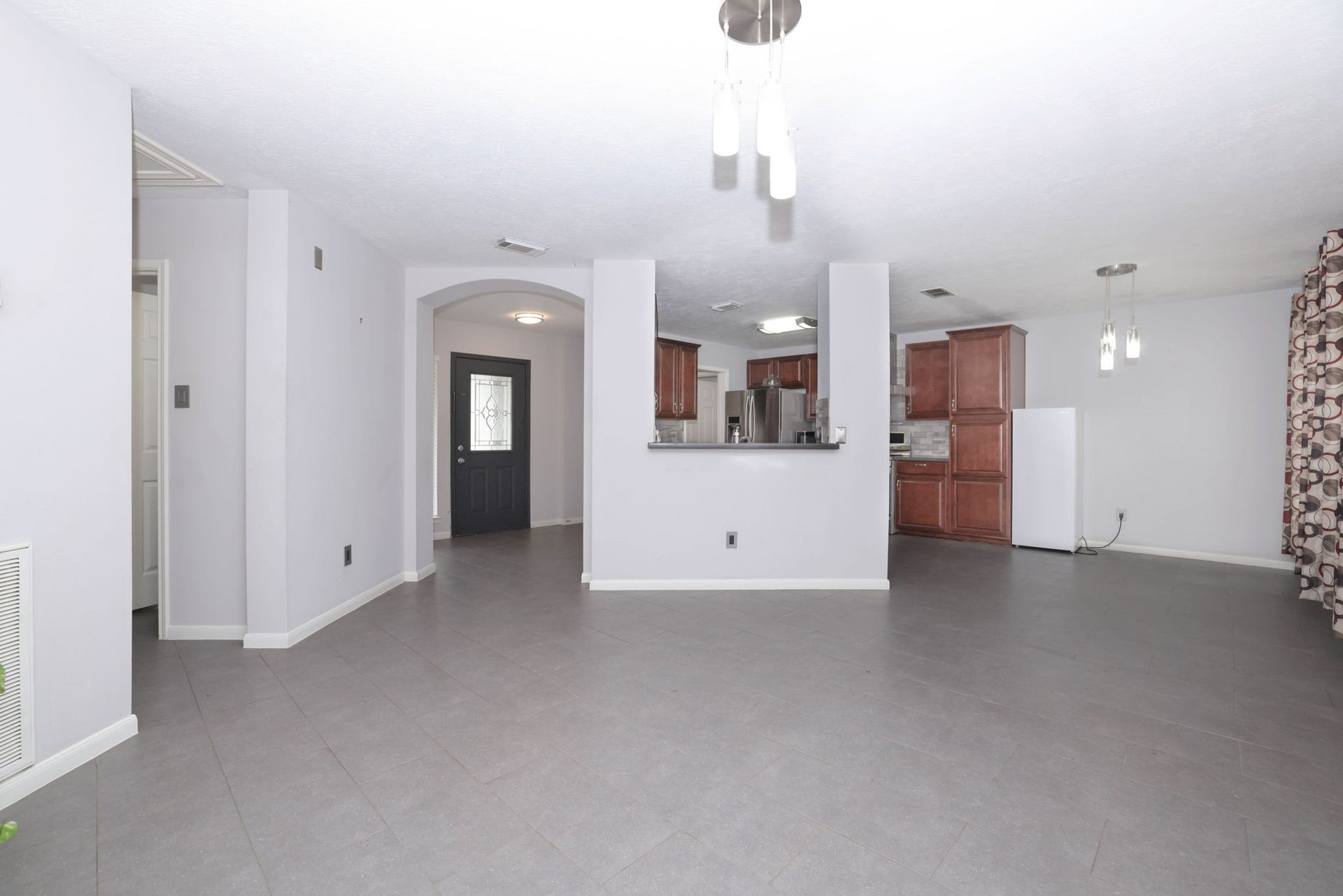 10403 Twin Oak Drive, Conroe, TX 77385 Open Floor Plan