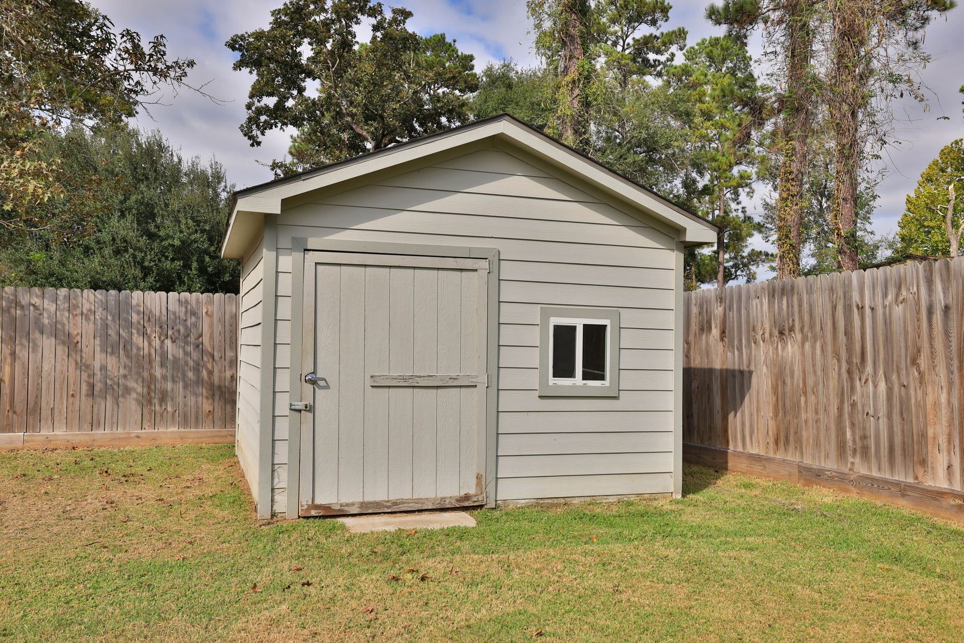 10403 Twin Oak Drive, Conroe, TX 77385 Workshop