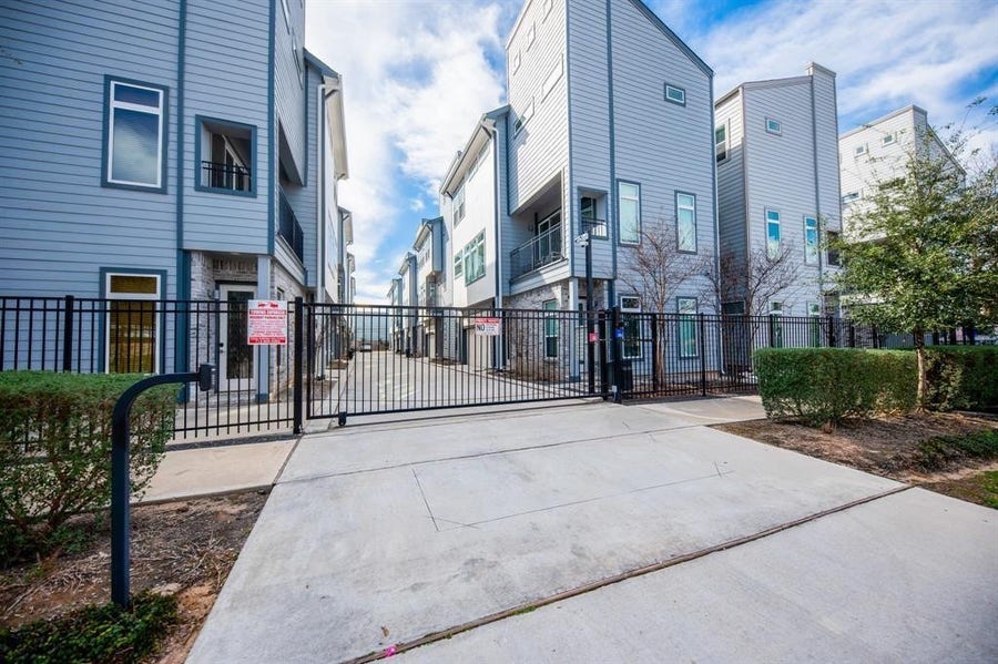 Property photo for 5815 Fairdale Lane, #C, Houston, TX