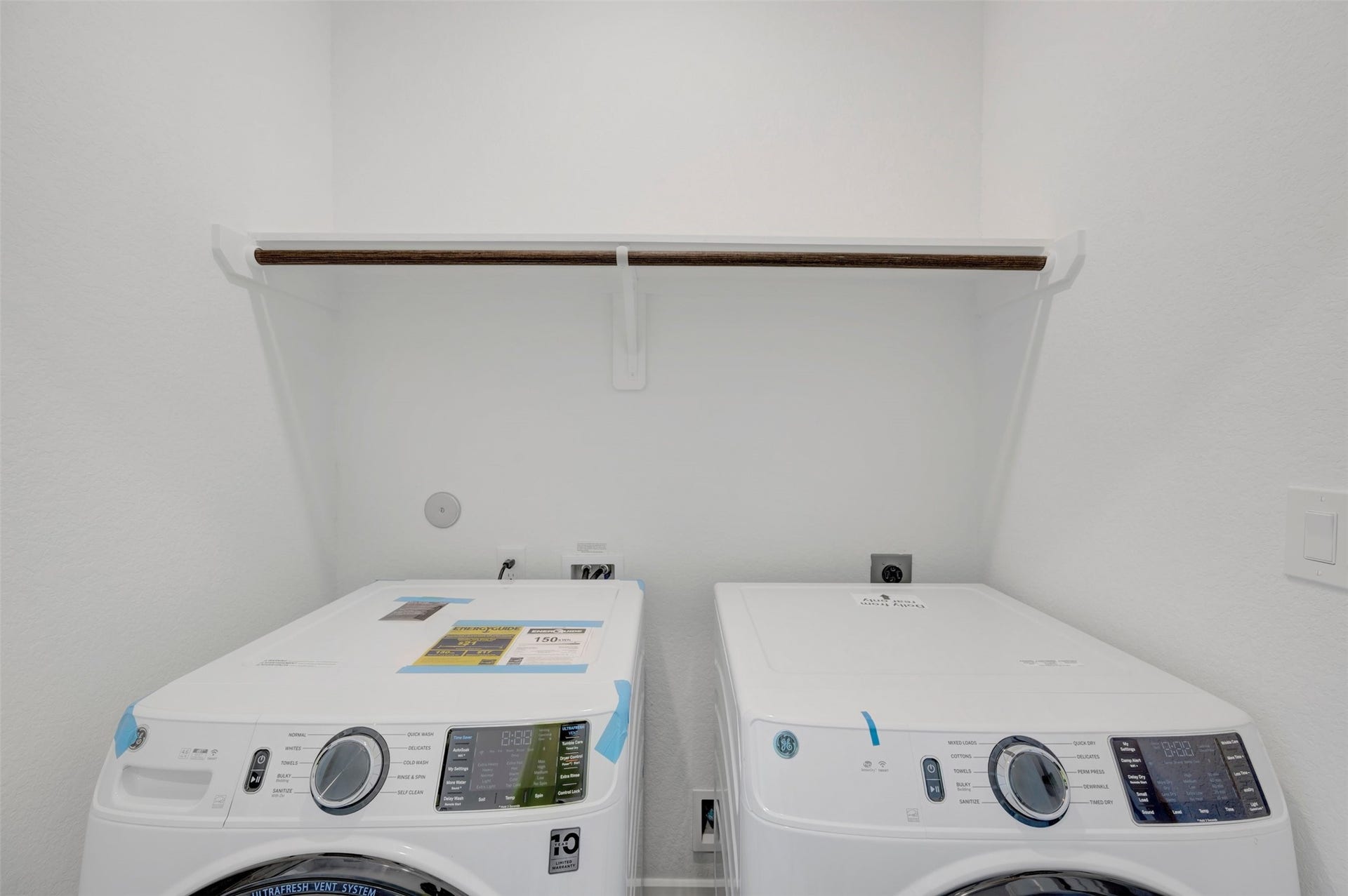 23647 Gulf Prairie Drive, Katy, TX 77493 Laundry room