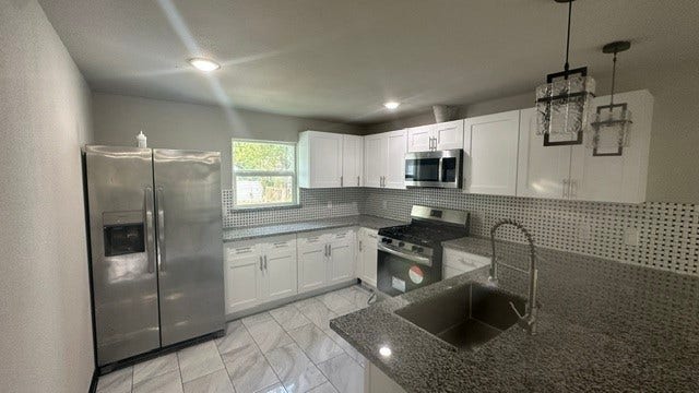 8433 Lenore Street, Houston, TX 77017 8433 Lenore Street, Houston, TX 77017