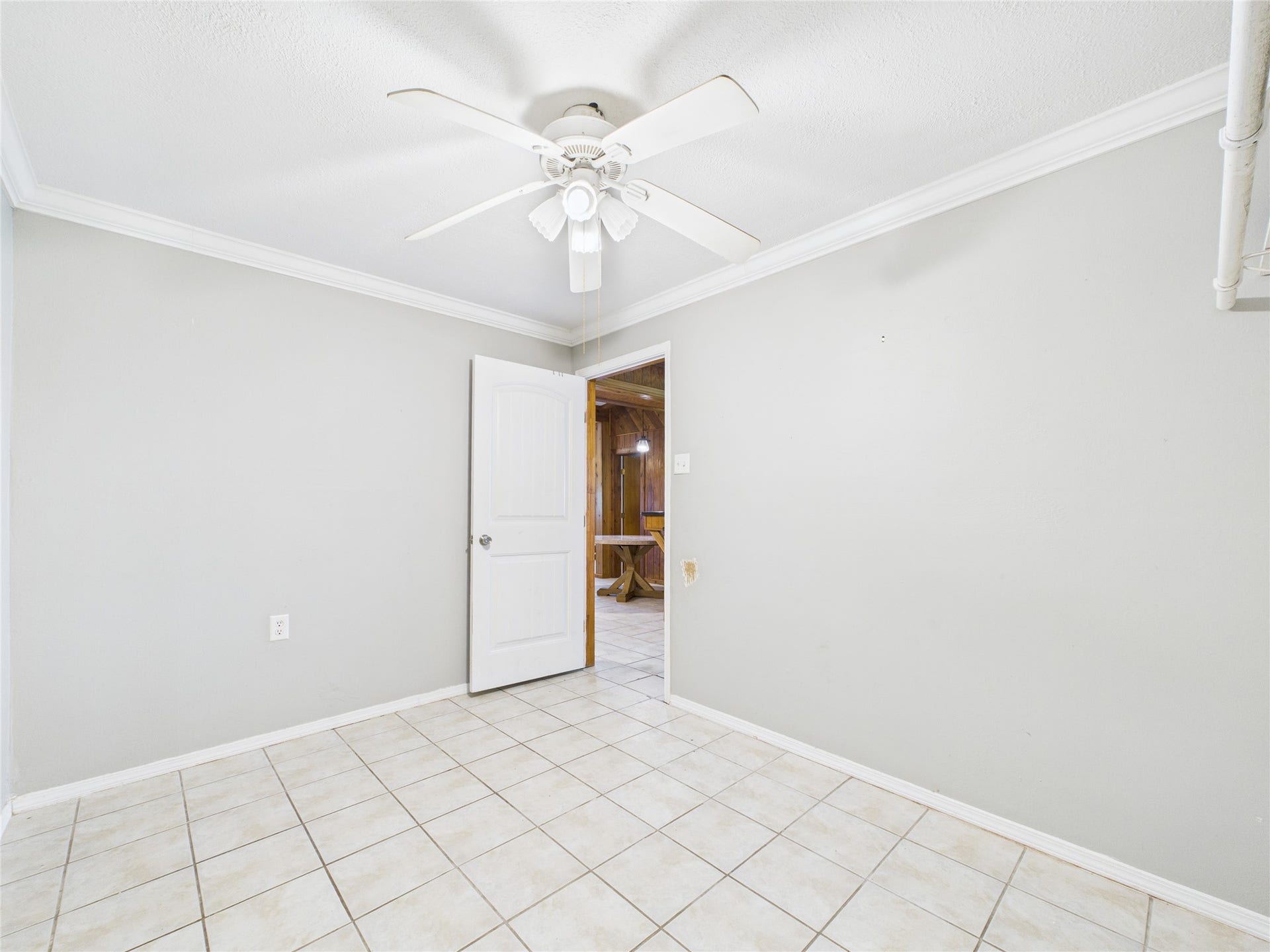 713 6th Street, San Leon, TX 77539 Secondary Bedroom View Two