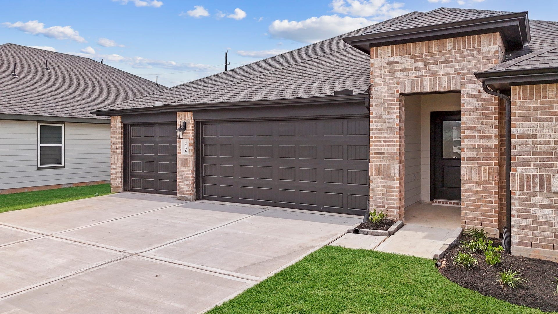 14235 Golden Wheat Lane, Needville, TX 77461 *Images and 3D tour are for illustration only and may vary from home as built