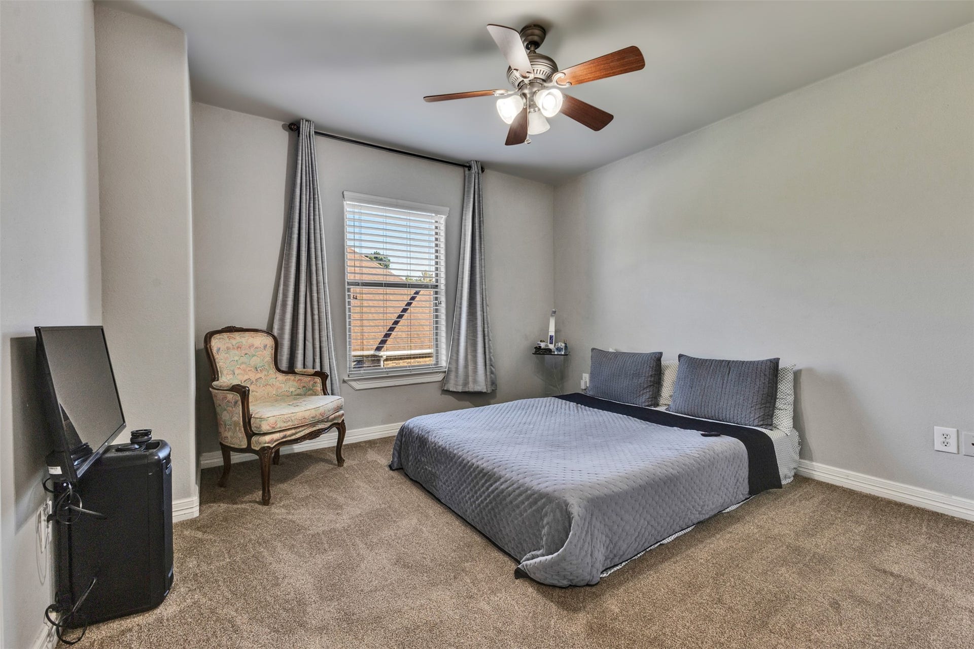 8606 Argentina Street, Houston, TX 77040 Four spacious bedrooms offer comfort and flexibility, with room for guests, hobbies, or a peaceful personal retreat.
