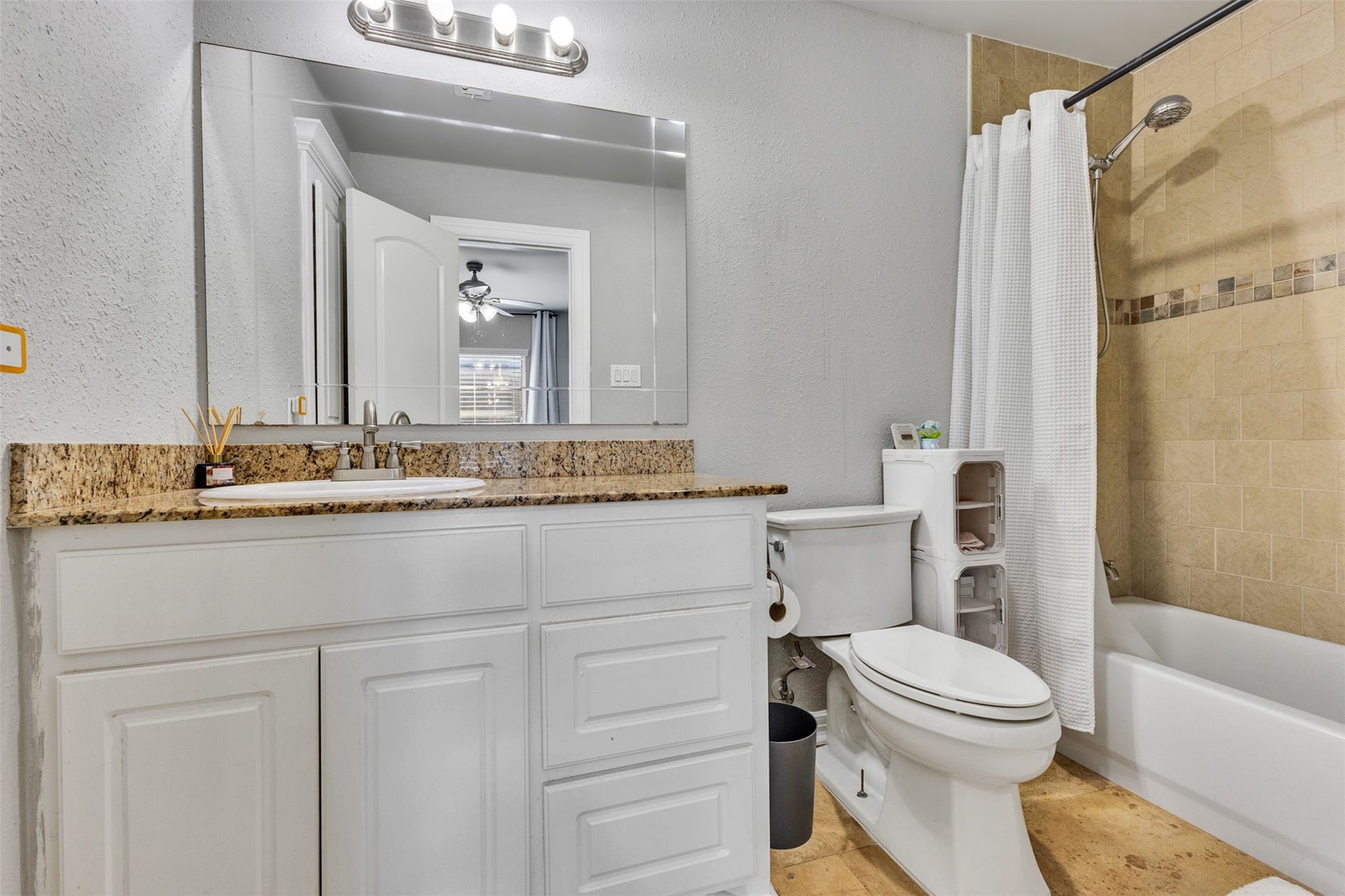 8606 Argentina Street, Houston, TX 77040 Additional Bathrooms: Additional bathrooms offer convenience for household members and visiting guests.