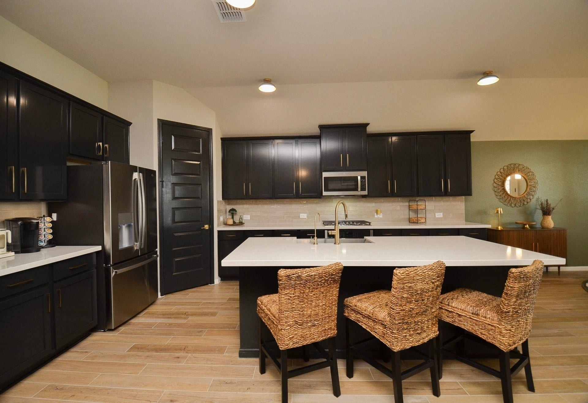 6803 Nichols Landing, Needville, TX 77461 GORGEOUS KITCHEN!