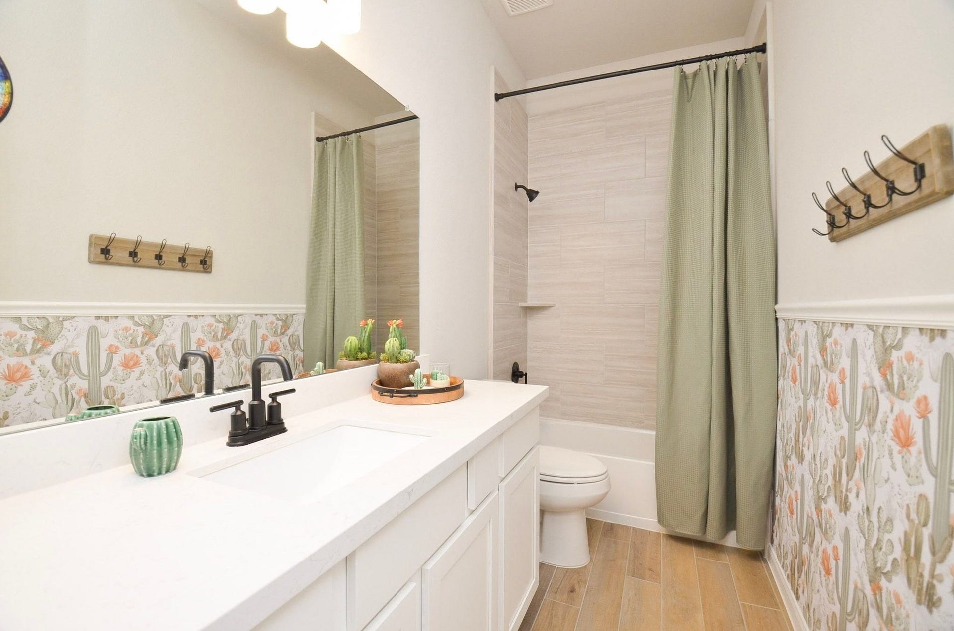 6803 Nichols Landing, Needville, TX 77461 Hall bath near bedroom 2 & 3