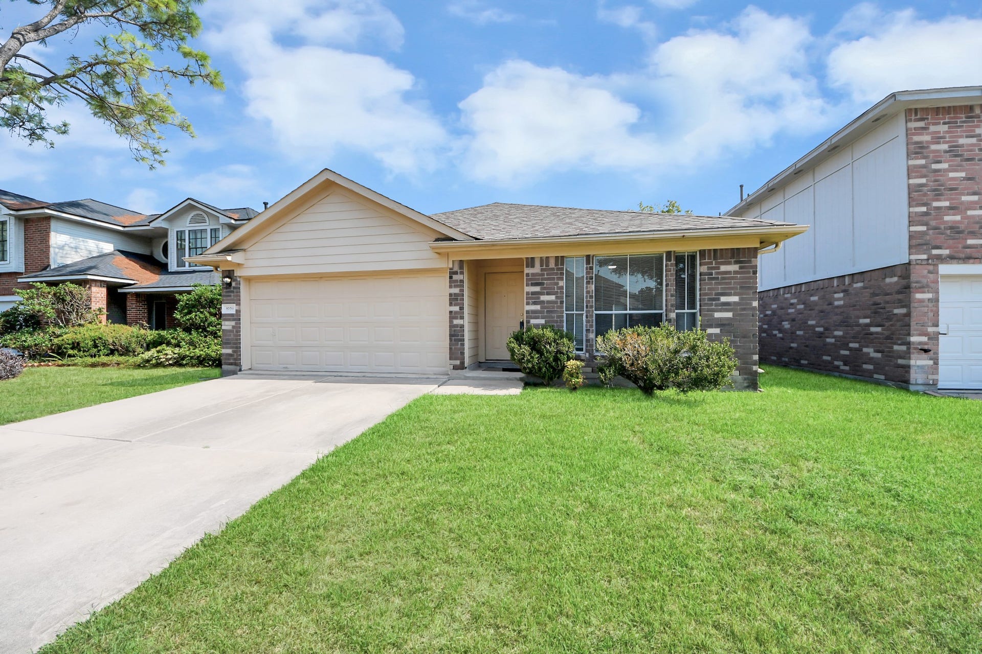 1928 Woodland Hills Drive, Missouri City, TX 77489 1928 Woodland Hills Drive, Missouri City, TX 77489