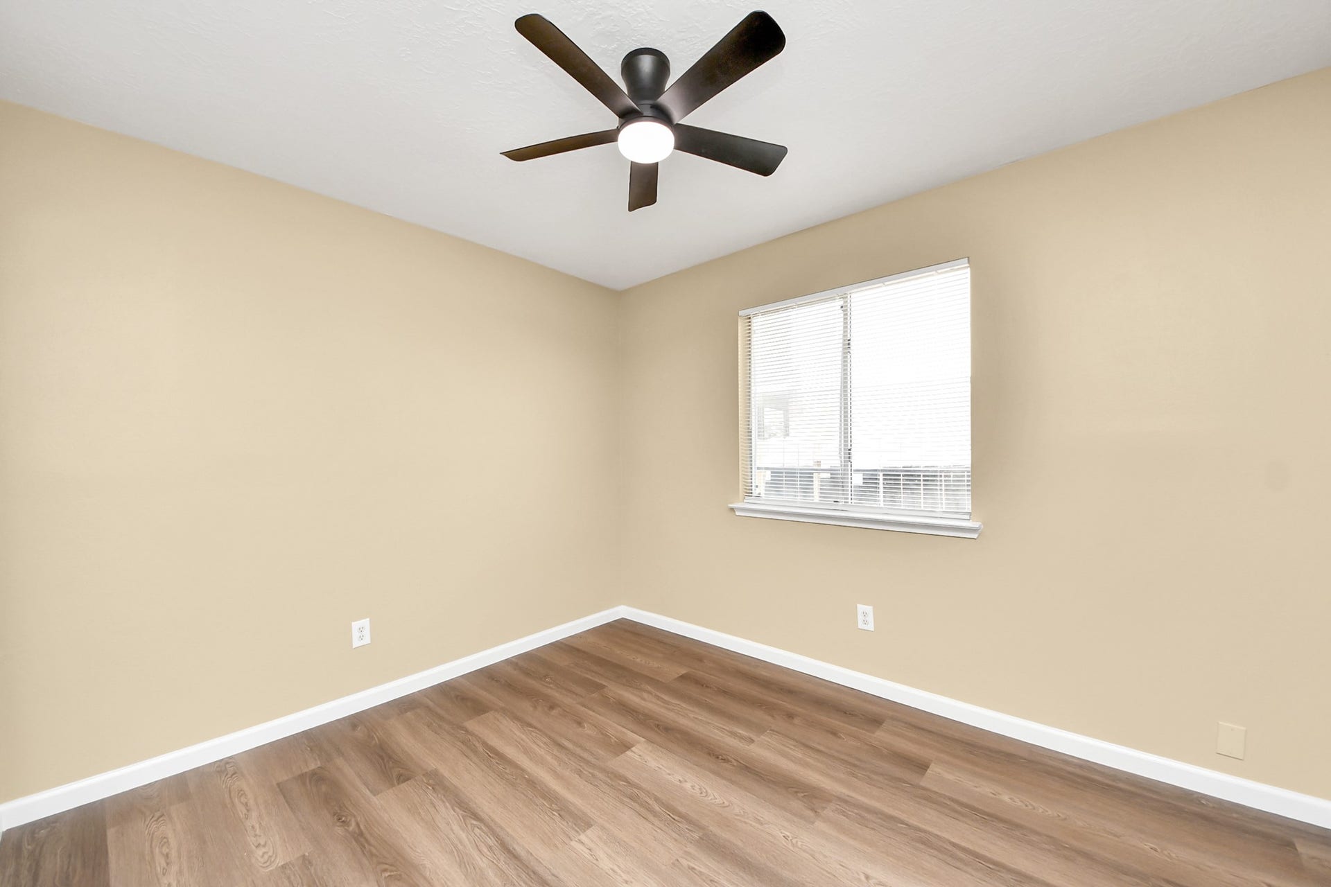 1928 Woodland Hills Drive, Missouri City, TX 77489 1928 Woodland Hills Drive, Missouri City, TX 77489