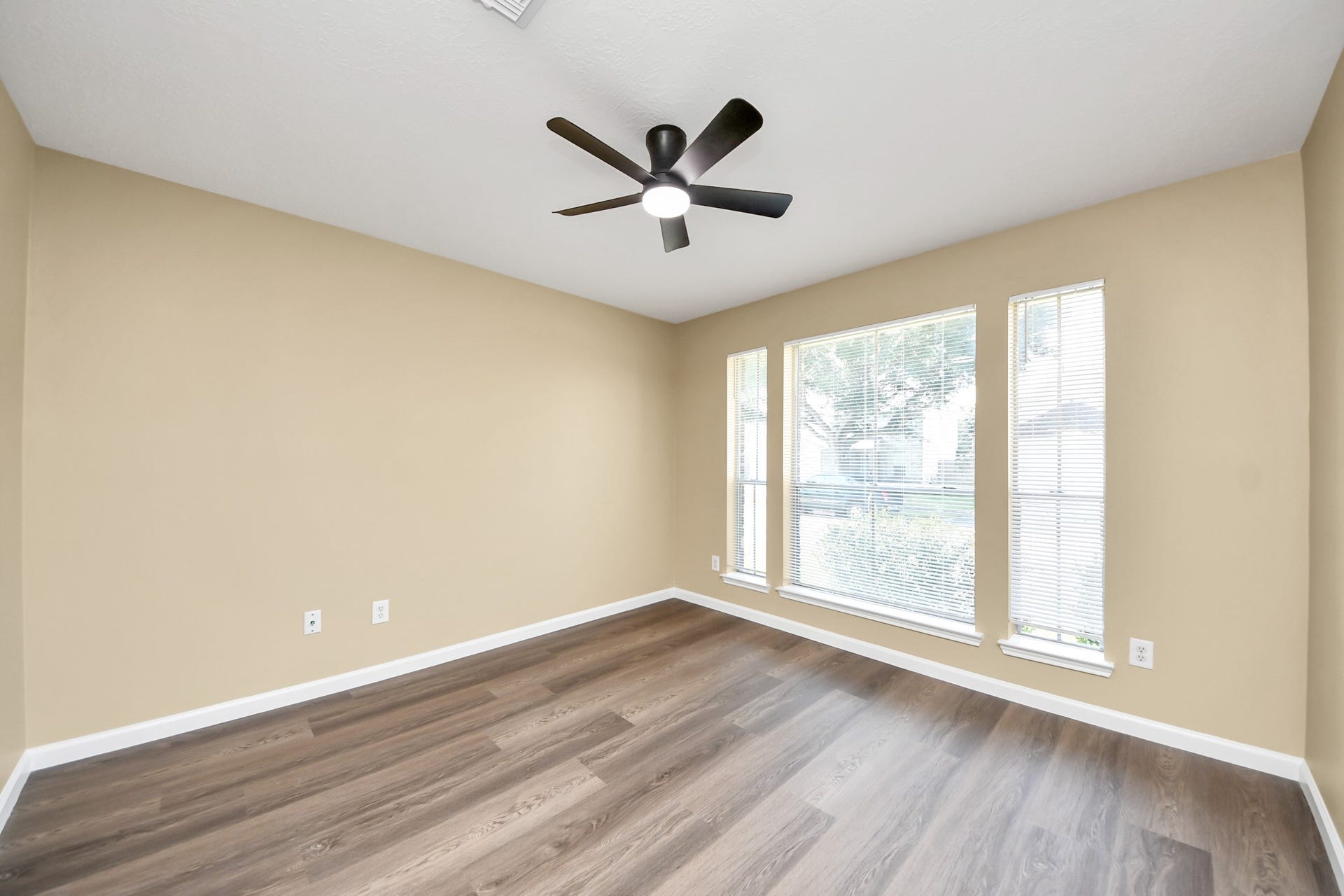 1928 Woodland Hills Drive, Missouri City, TX 77489 1928 Woodland Hills Drive, Missouri City, TX 77489