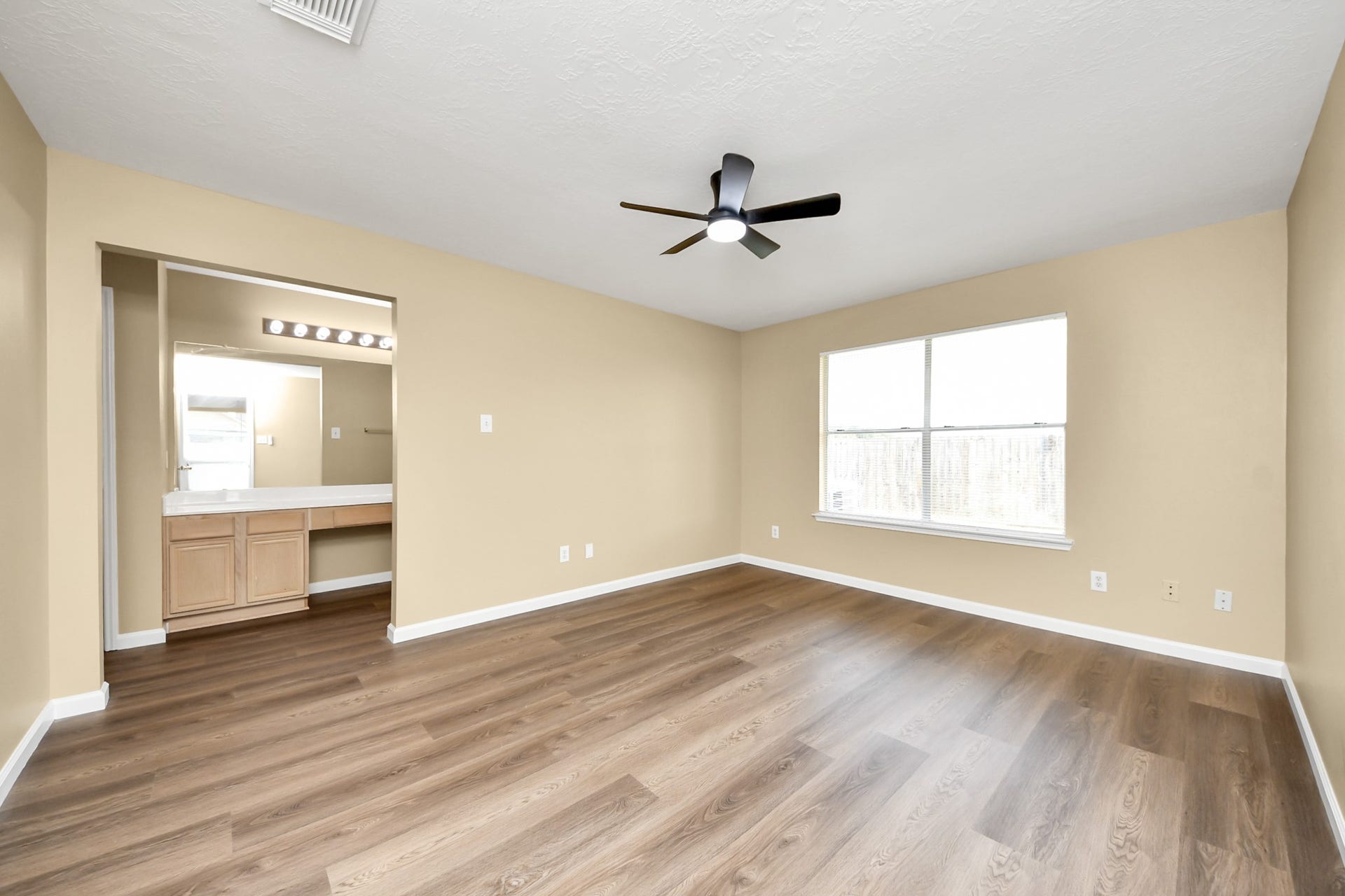 1928 Woodland Hills Drive, Missouri City, TX 77489 1928 Woodland Hills Drive, Missouri City, TX 77489