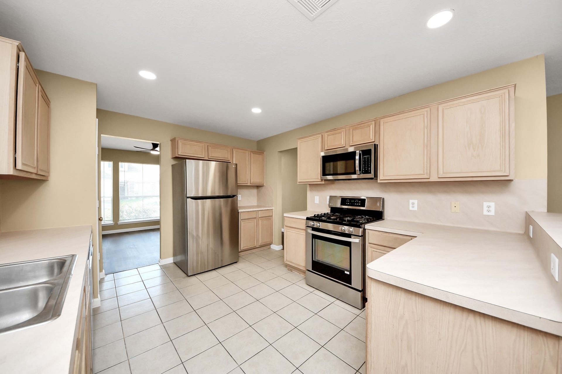 1928 Woodland Hills Drive, Missouri City, TX 77489 1928 Woodland Hills Drive, Missouri City, TX 77489
