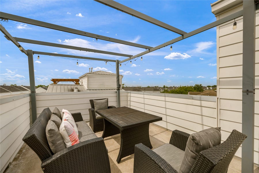 Property photo for 1229 W 17th Street, Houston, TX