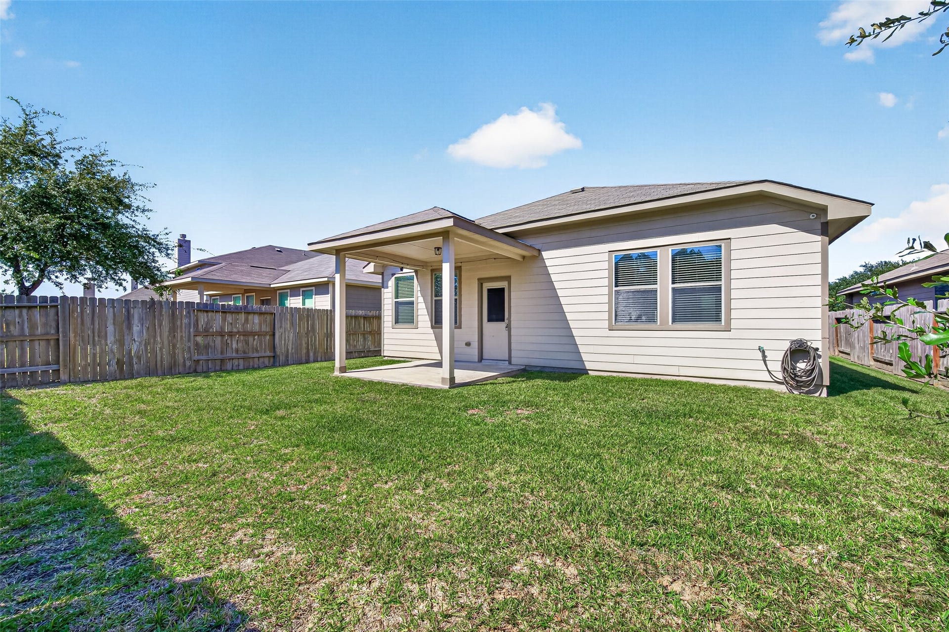 1018 Pleasant Bend, Conroe, TX 77301 Plenty of room for backyard games, playtime and making memories outdoors.