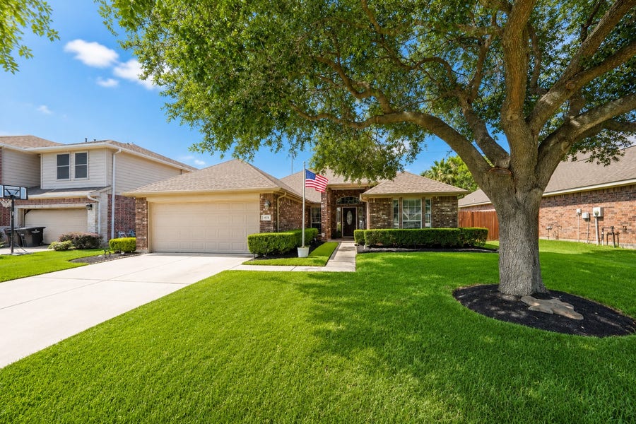 Property photo for 6130 N Fawnlake Drive, Katy, TX
