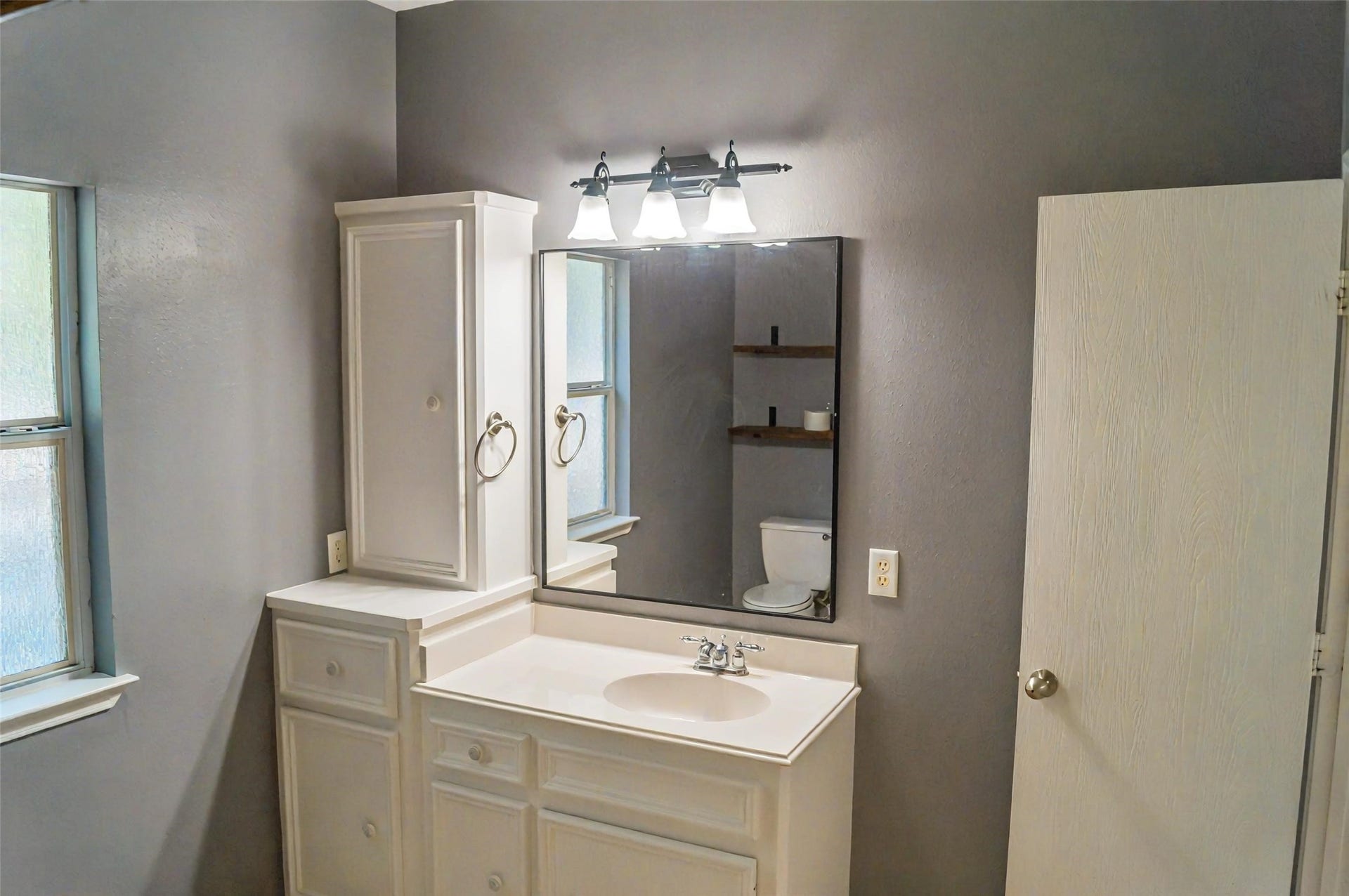 125 Clear Water Street W, Montgomery, TX 77356 125 Clear Water Street W, Montgomery, TX 77356