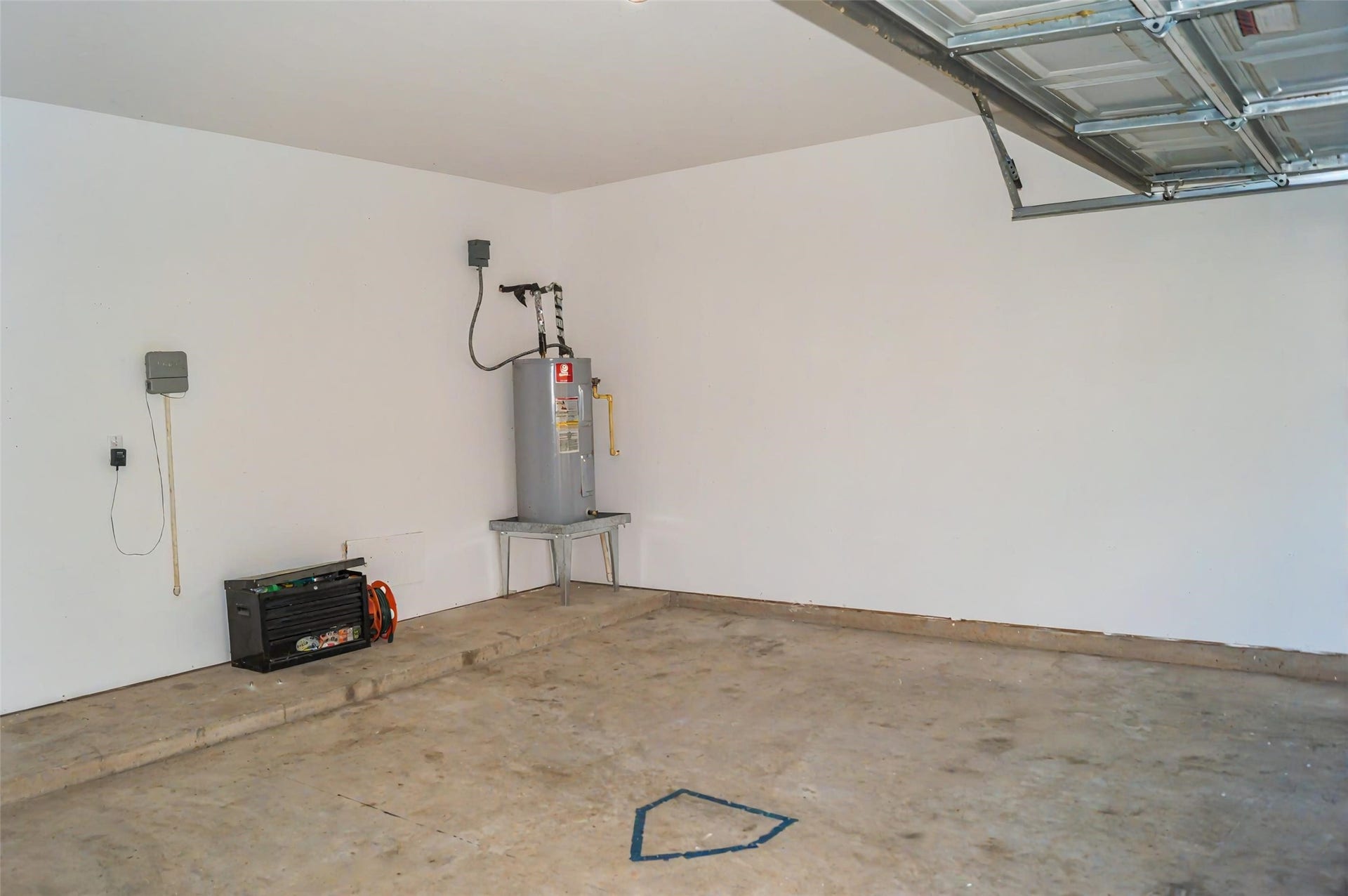 125 Clear Water Street W, Montgomery, TX 77356 125 Clear Water Street W, Montgomery, TX 77356