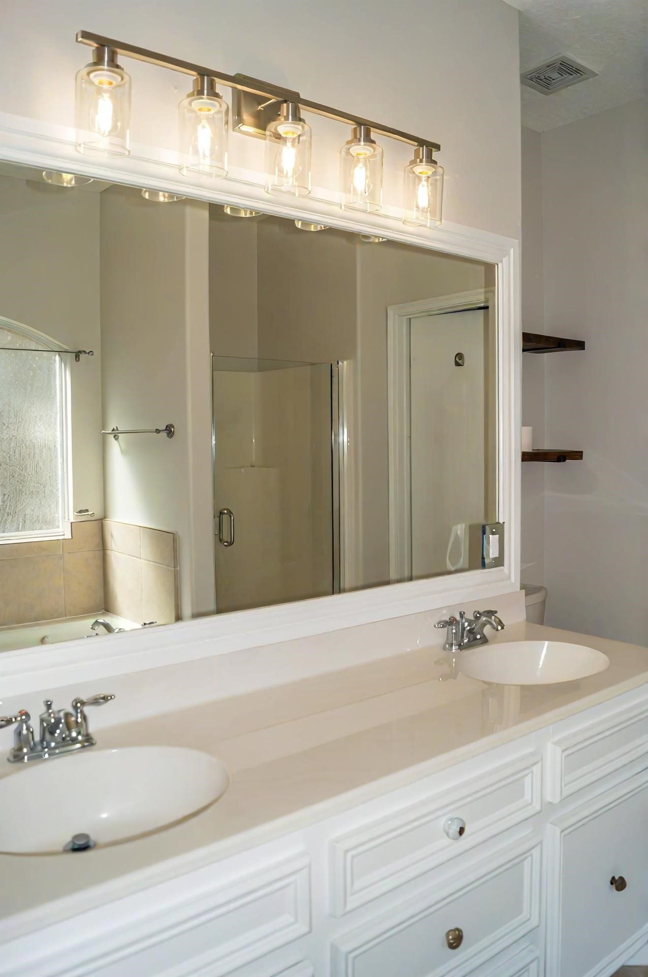 125 Clear Water Street W, Montgomery, TX 77356 125 Clear Water Street W, Montgomery, TX 77356
