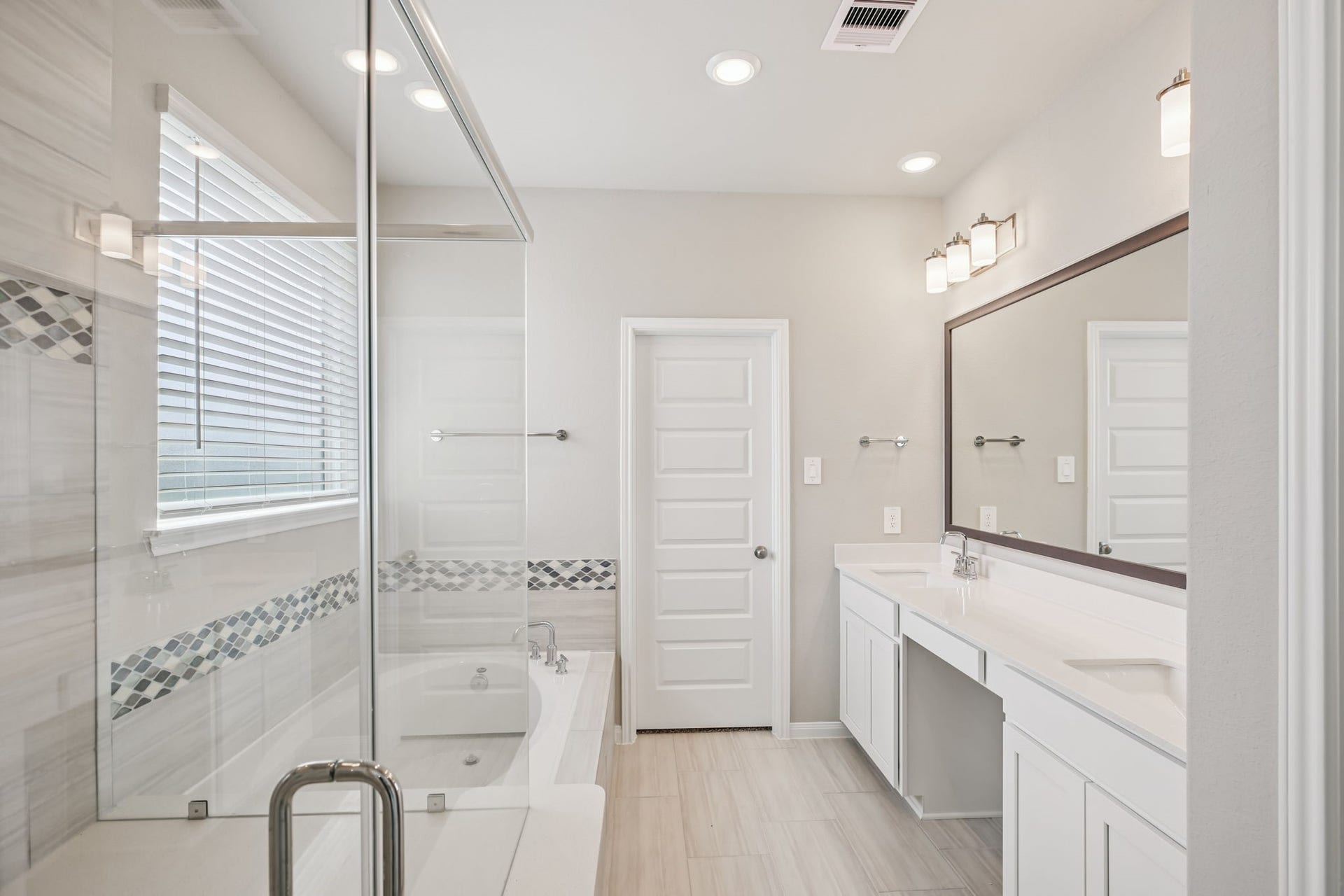 9163 Capilano Heights Drive, Cypress, TX 77433