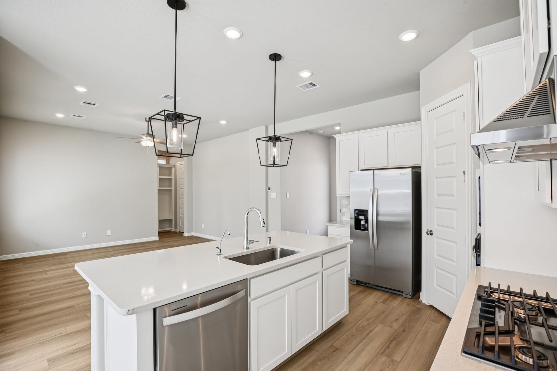 9163 Capilano Heights Drive, Cypress, TX 77433
