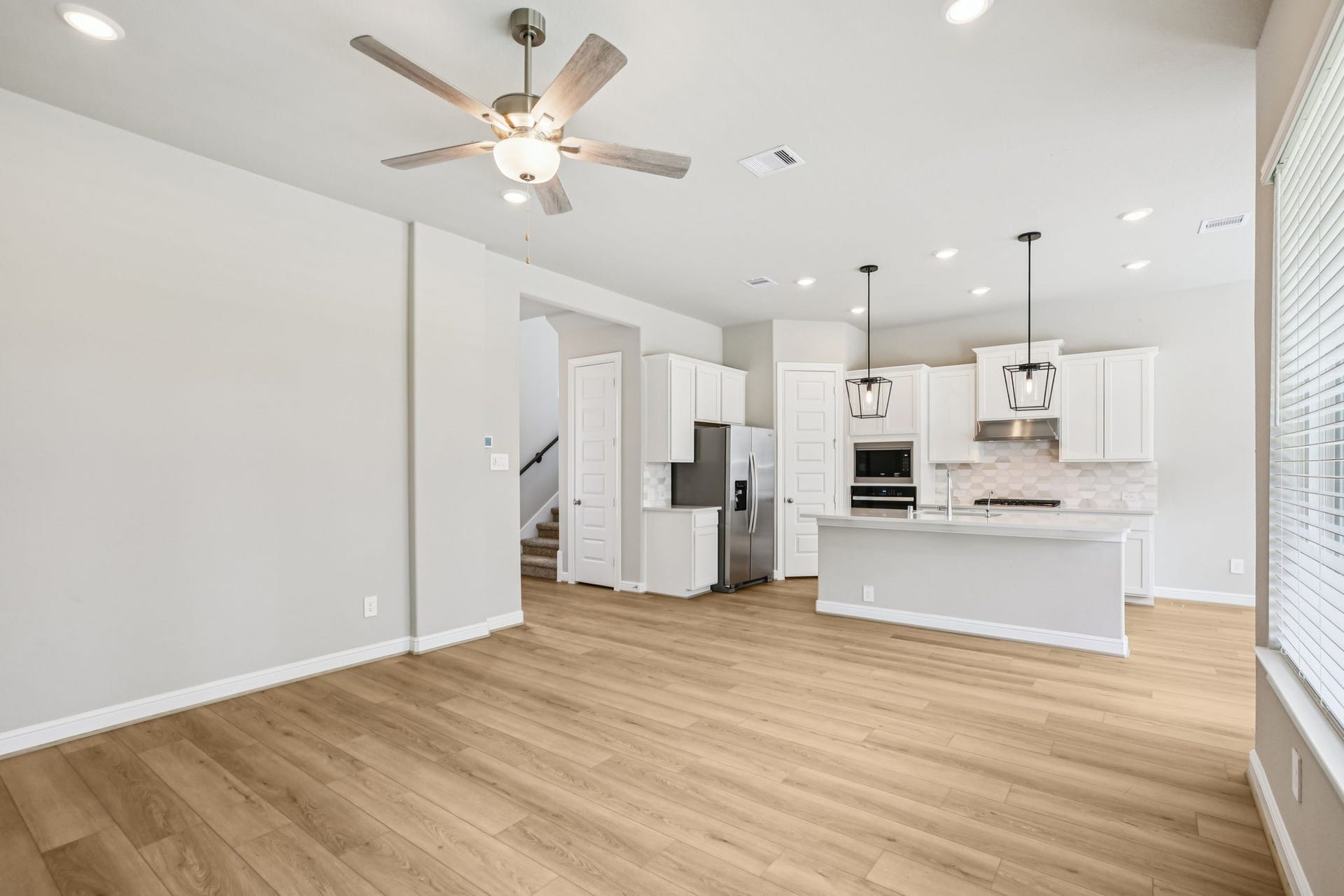 9163 Capilano Heights Drive, Cypress, TX 77433