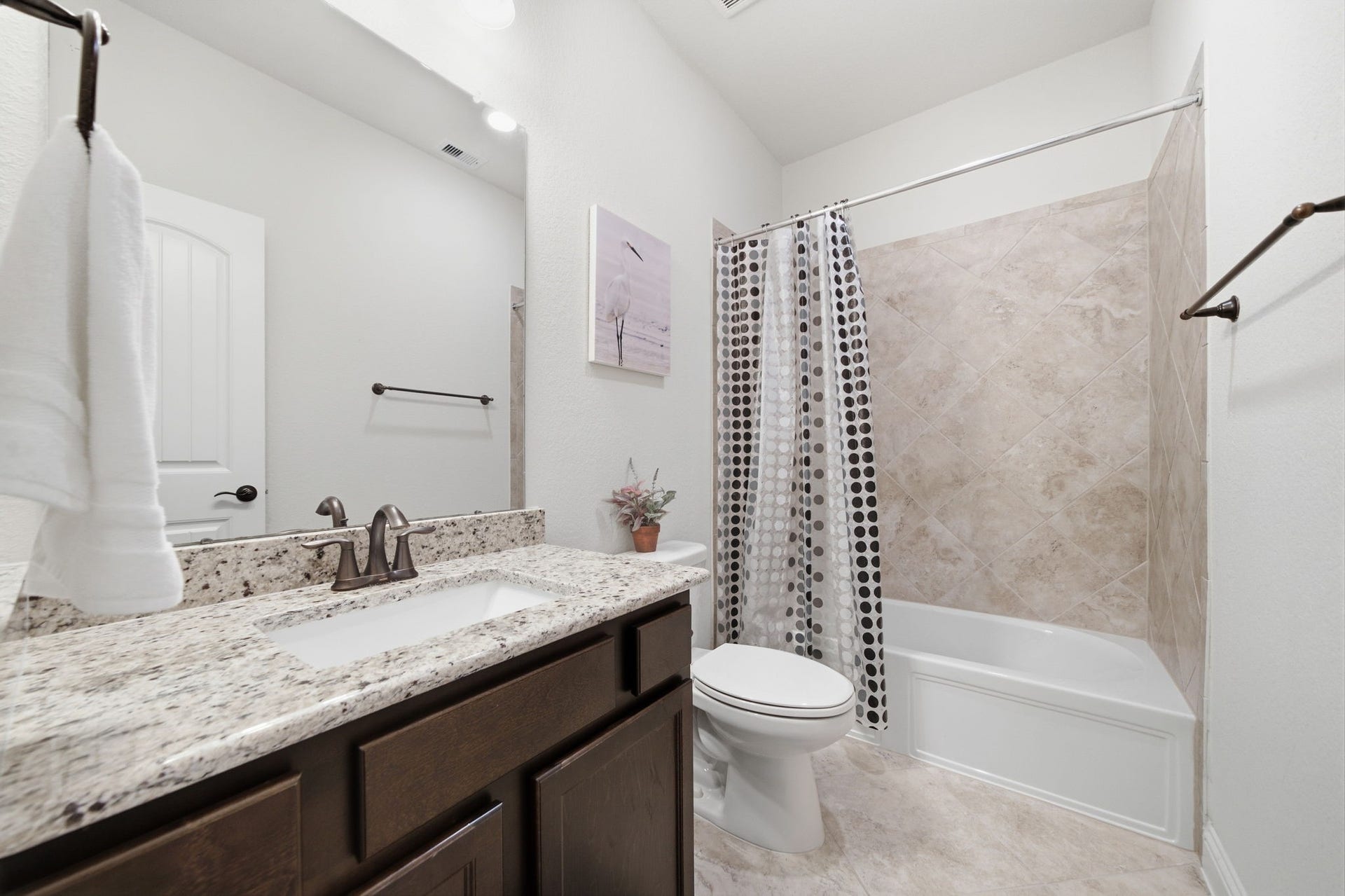 18806 Swansea Creek Drive, New Caney, TX 77357 Full Bathroom - Upstairs