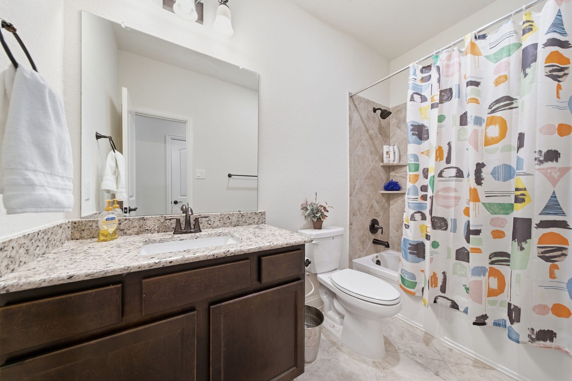 18806 Swansea Creek Drive, New Caney, TX 77357 Full Bathroom - Upstairs #2