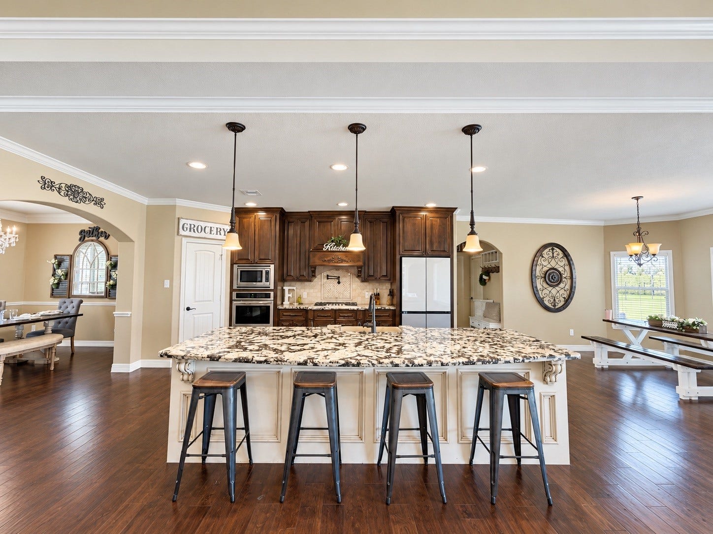 8999 Water Point Drive, Beach City, TX 77523 8999 Water Point Drive, Beach City, TX 77523