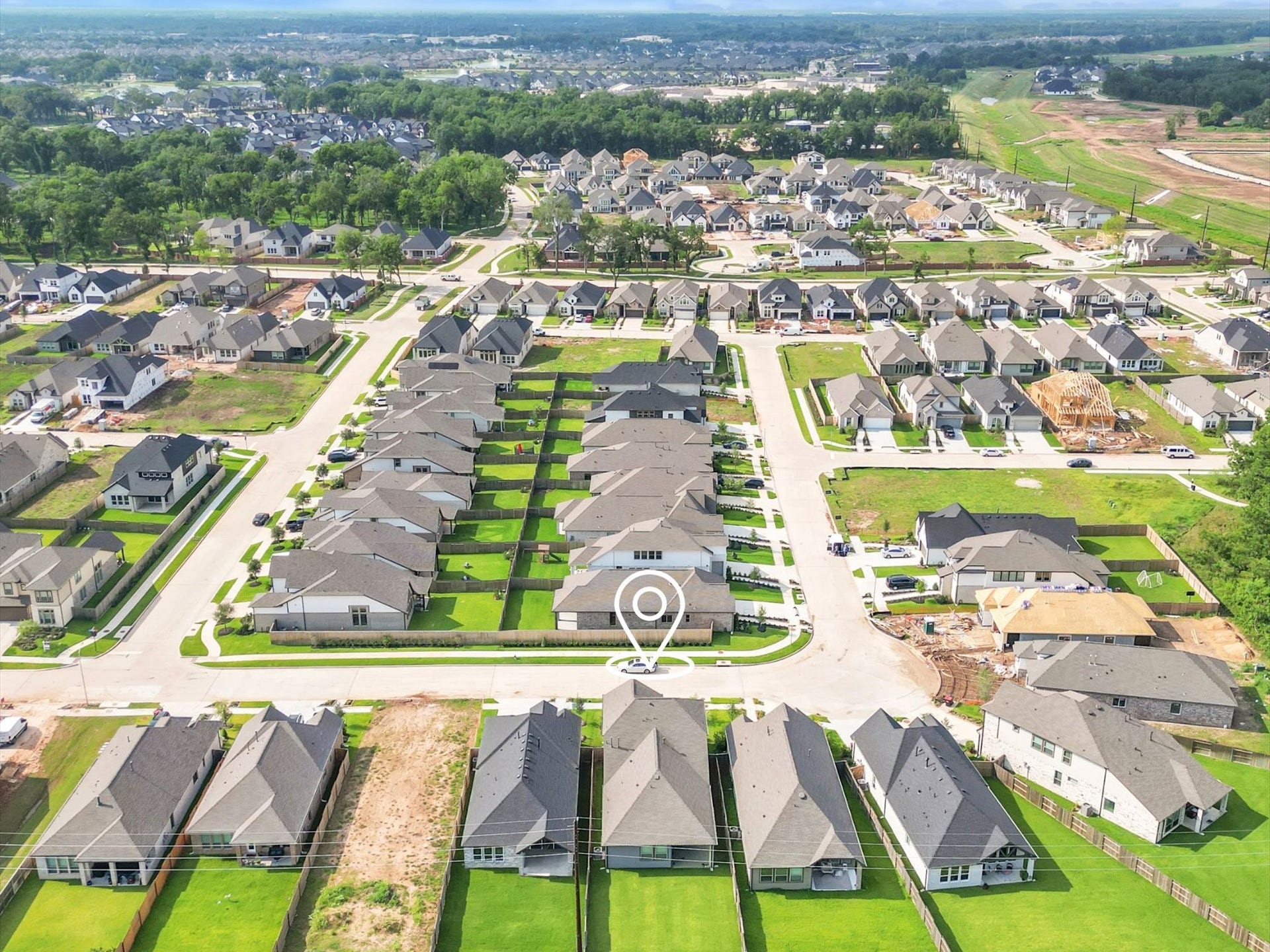 10718 Hidden Rock Drive, Missouri City, TX 77459 Aerial view highlights the homes location within Sienna, surrounded by thoughtfully planned neighborhoods, green space and the extensive amenities that make this master-planned community so desirable.