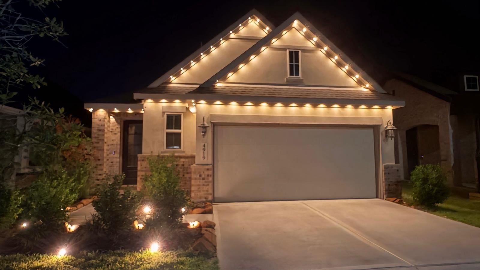 4919 Sand Clouds Drive, Katy, TX 77493 Permanently installed Smart Lighting. Your holidays lighting is already taken care of!