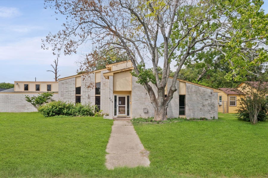 Property photo for 426 S 6th Street, La Porte, TX
