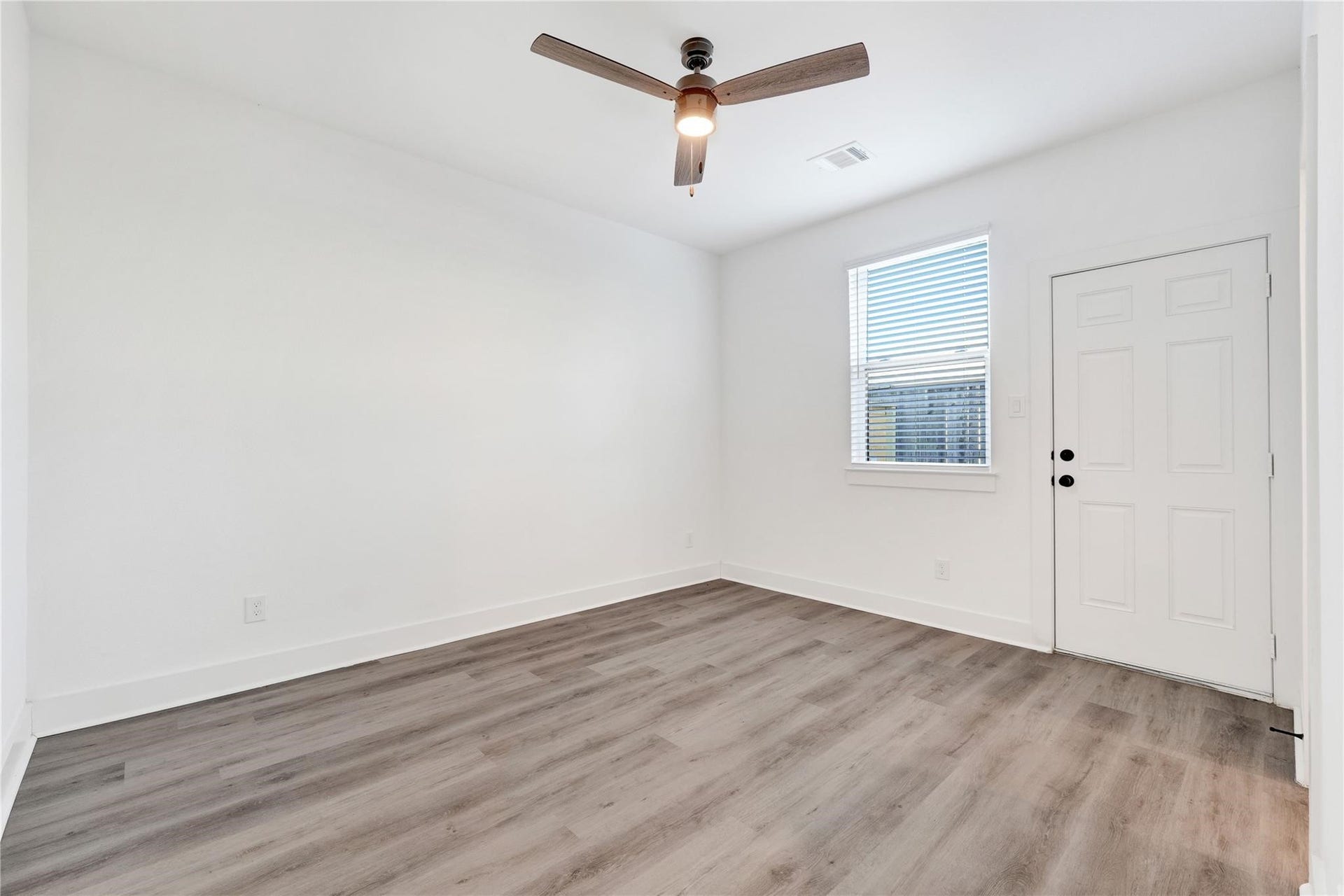 417 Alvia Run Lane, #AB, Houston, TX 77018 417 Alvia Run Lane, #AB, Houston, TX 77018