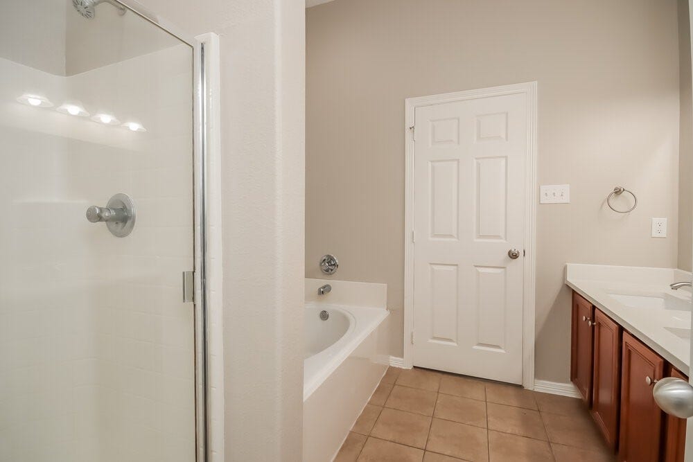 2309 Highland Crossing Drive, Conroe, TX 77304