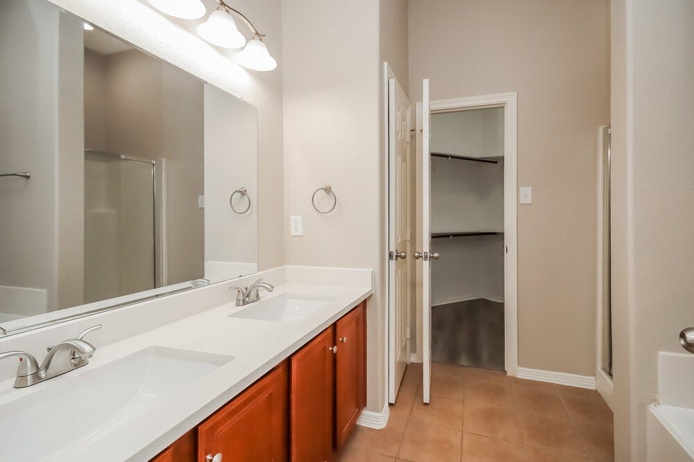 2309 Highland Crossing Drive, Conroe, TX 77304