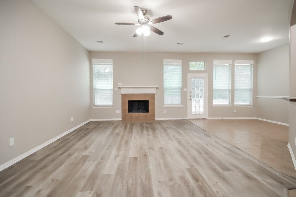 2309 Highland Crossing Drive, Conroe, TX 77304