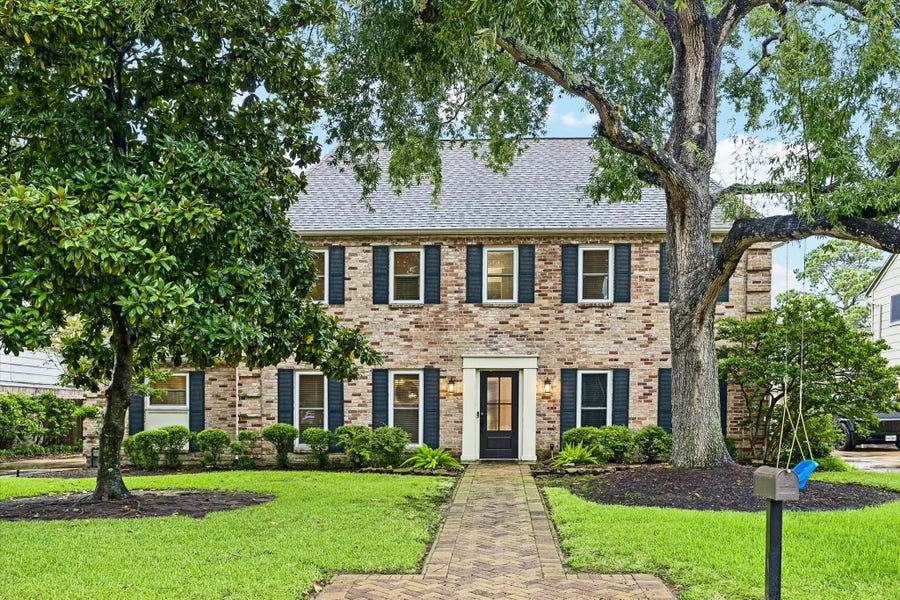 Property photo for 14810 Chadbourne Drive, Houston, TX