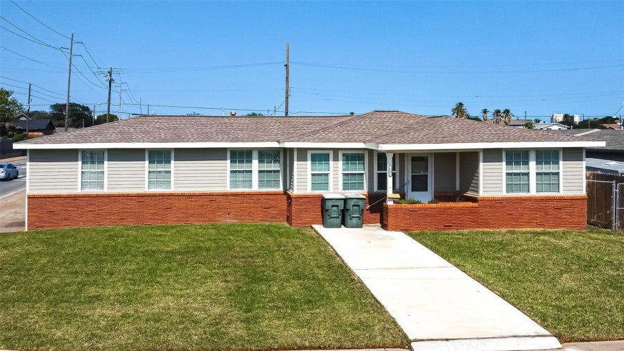 Property photo for 2002 Wimcrest Street, Galveston, TX