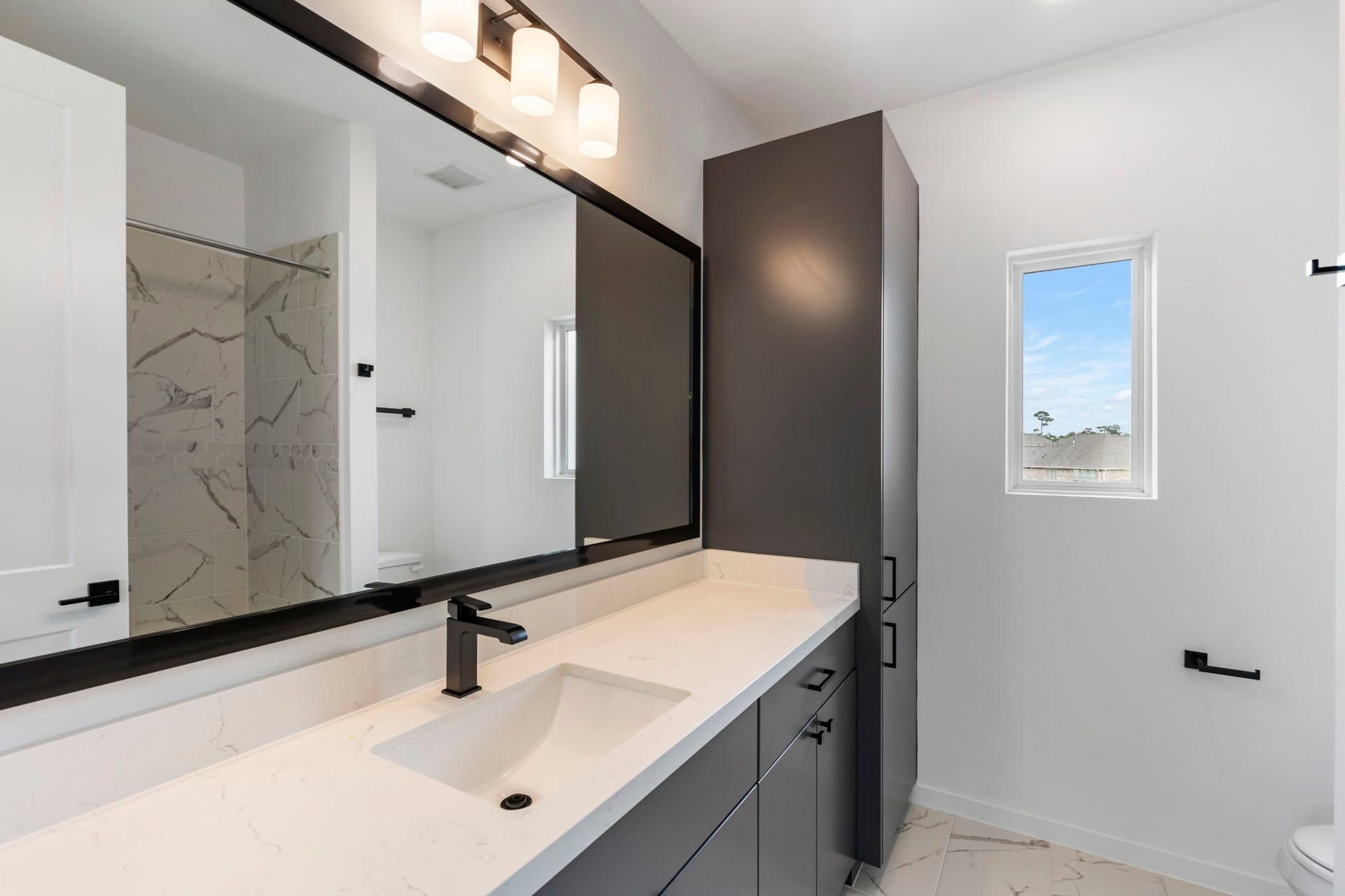 24739 Trull Brook Lane, Spring, TX 77389 Ensuite with shower and bathtub combo.